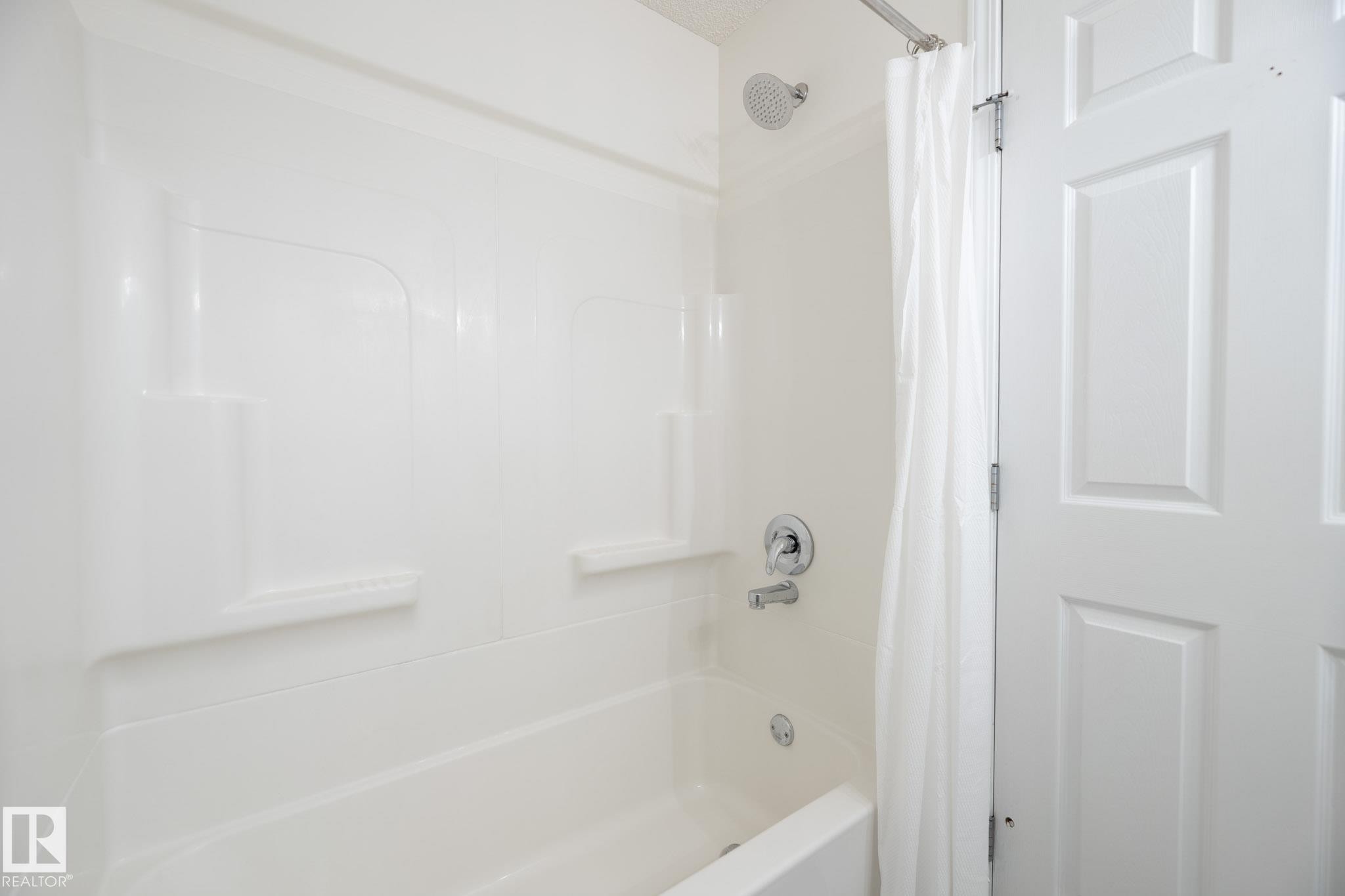 2928 25 Street, Edmonton, AB - Indoor Photo Showing Bathroom