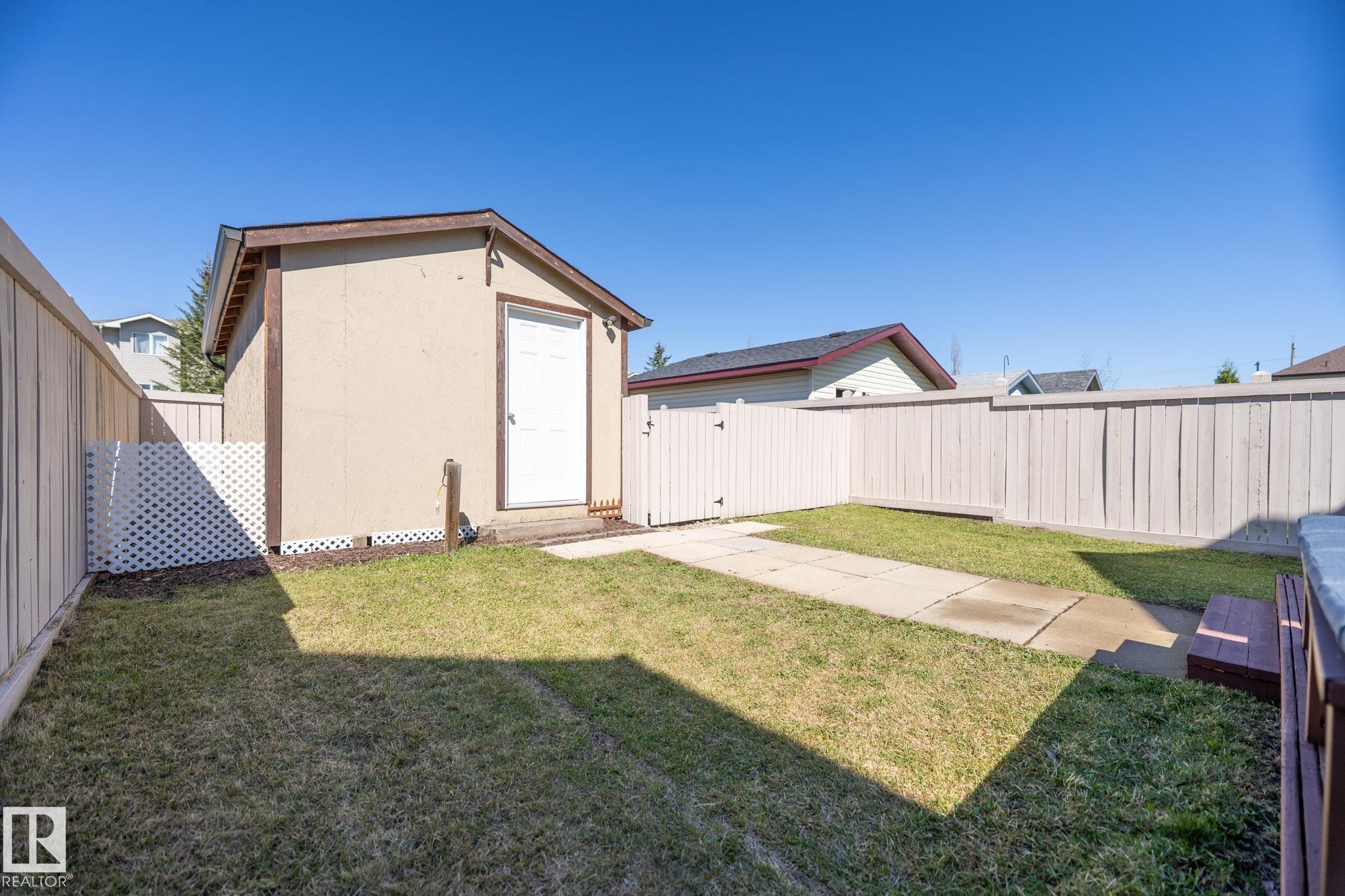 2928 25 Street, Edmonton, AB - Outdoor