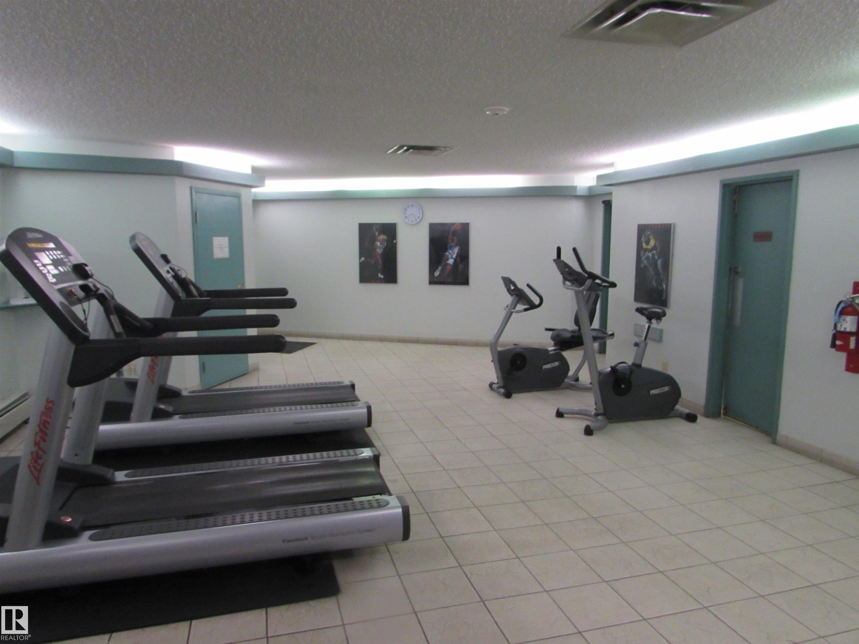 708 13910 Stony Plain Road, Edmonton, AB - Indoor Photo Showing Gym Room