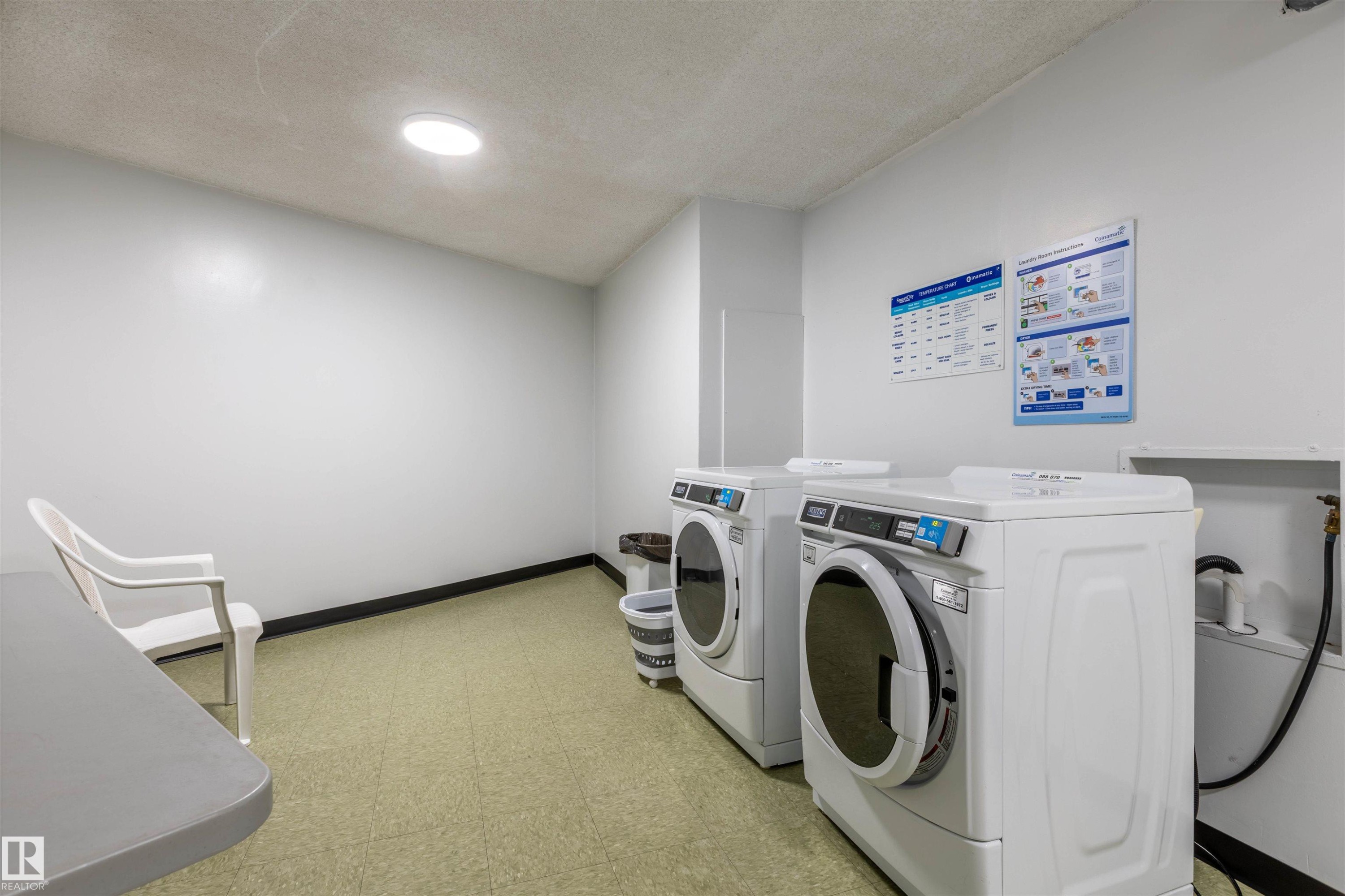 708 13910 Stony Plain Road, Edmonton, AB - Indoor Photo Showing Laundry Room