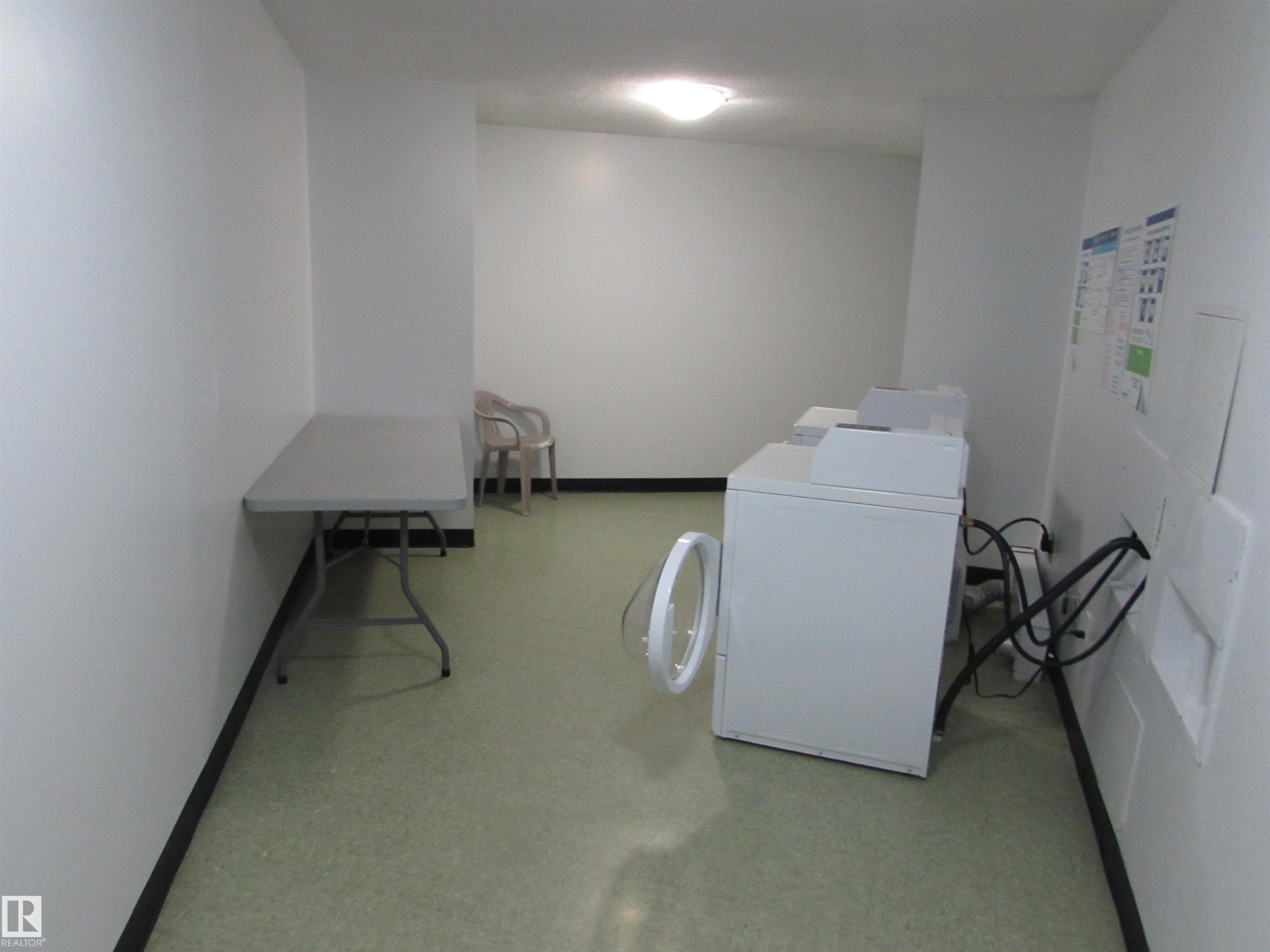 708 13910 Stony Plain Road, Edmonton, AB - Indoor Photo Showing Laundry Room