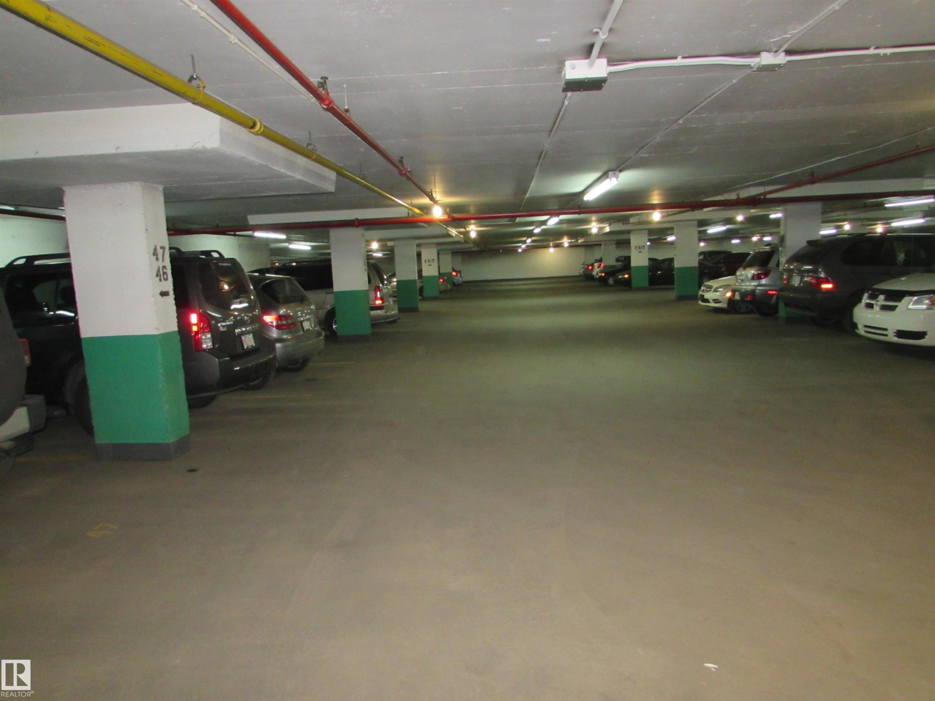 708 13910 Stony Plain Road, Edmonton, AB - Indoor Photo Showing Garage
