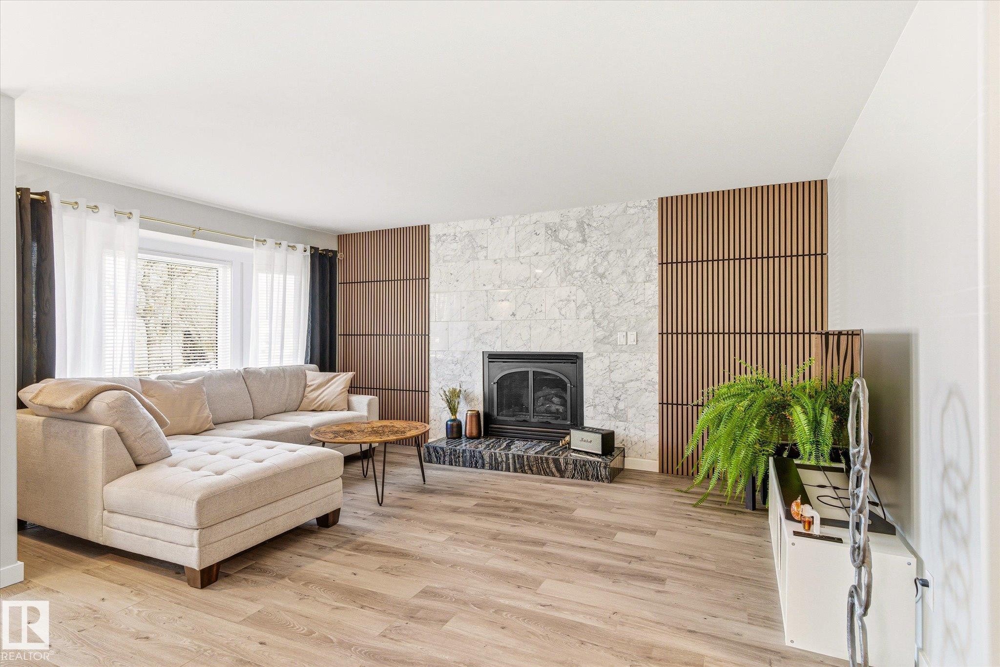 67 Arlington Drive, St. Albert, AB - Indoor Photo Showing Living Room With Fireplace