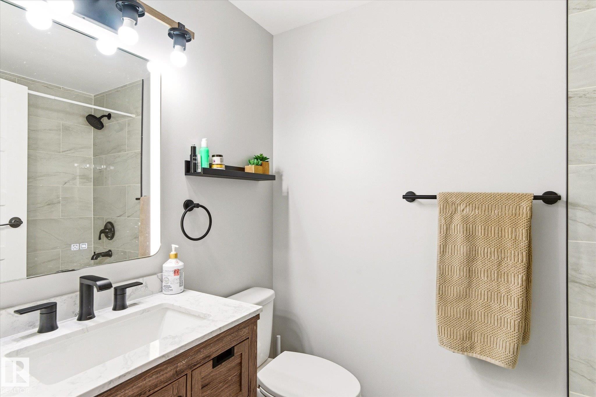 Bathroom 2 - 67 Arlington Drive, St. Albert, AB - Indoor Photo Showing Bathroom