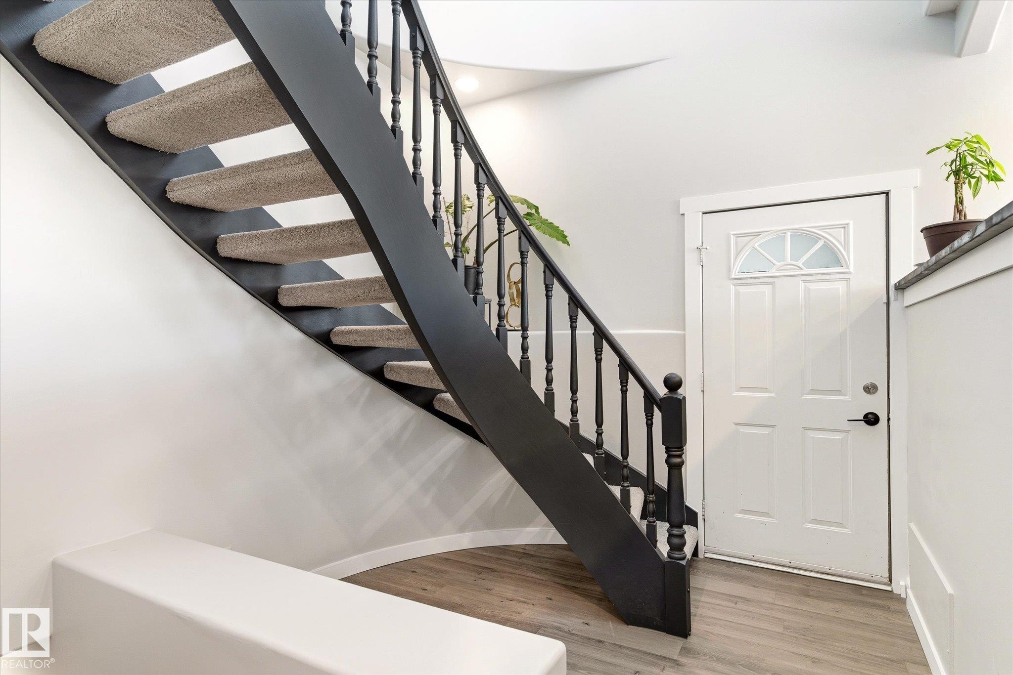 67 Arlington Drive, St. Albert, AB - Indoor Photo Showing Other Room