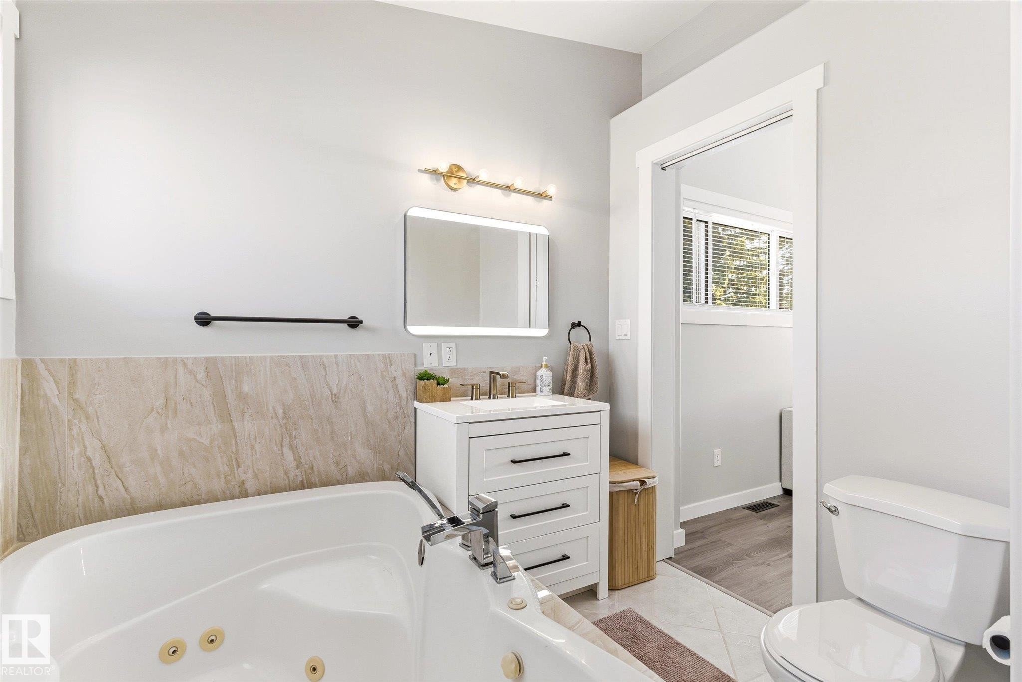 Bathroom 3 - 67 Arlington Drive, St. Albert, AB - Indoor Photo Showing Bathroom