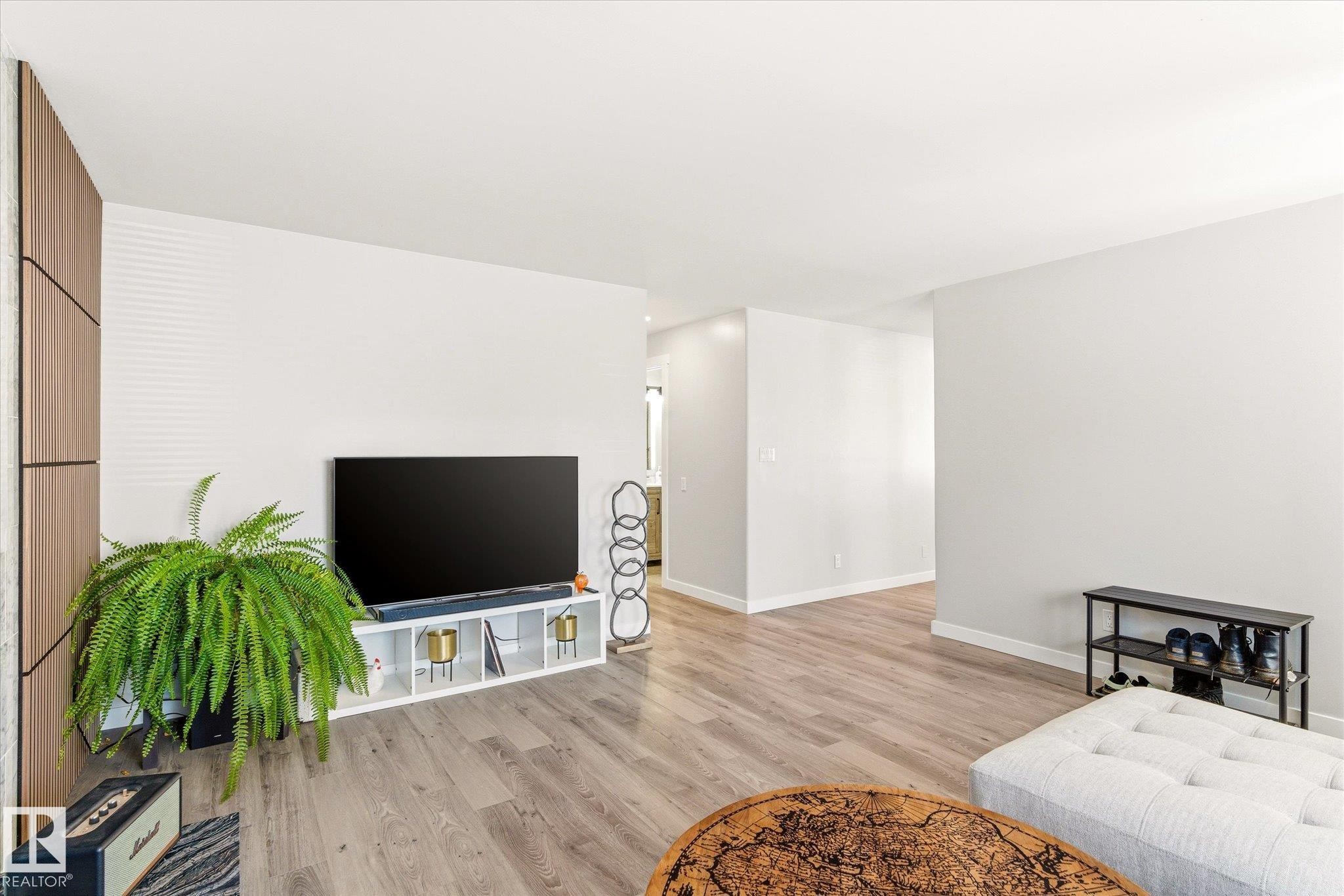 67 Arlington Drive, St. Albert, AB - Indoor