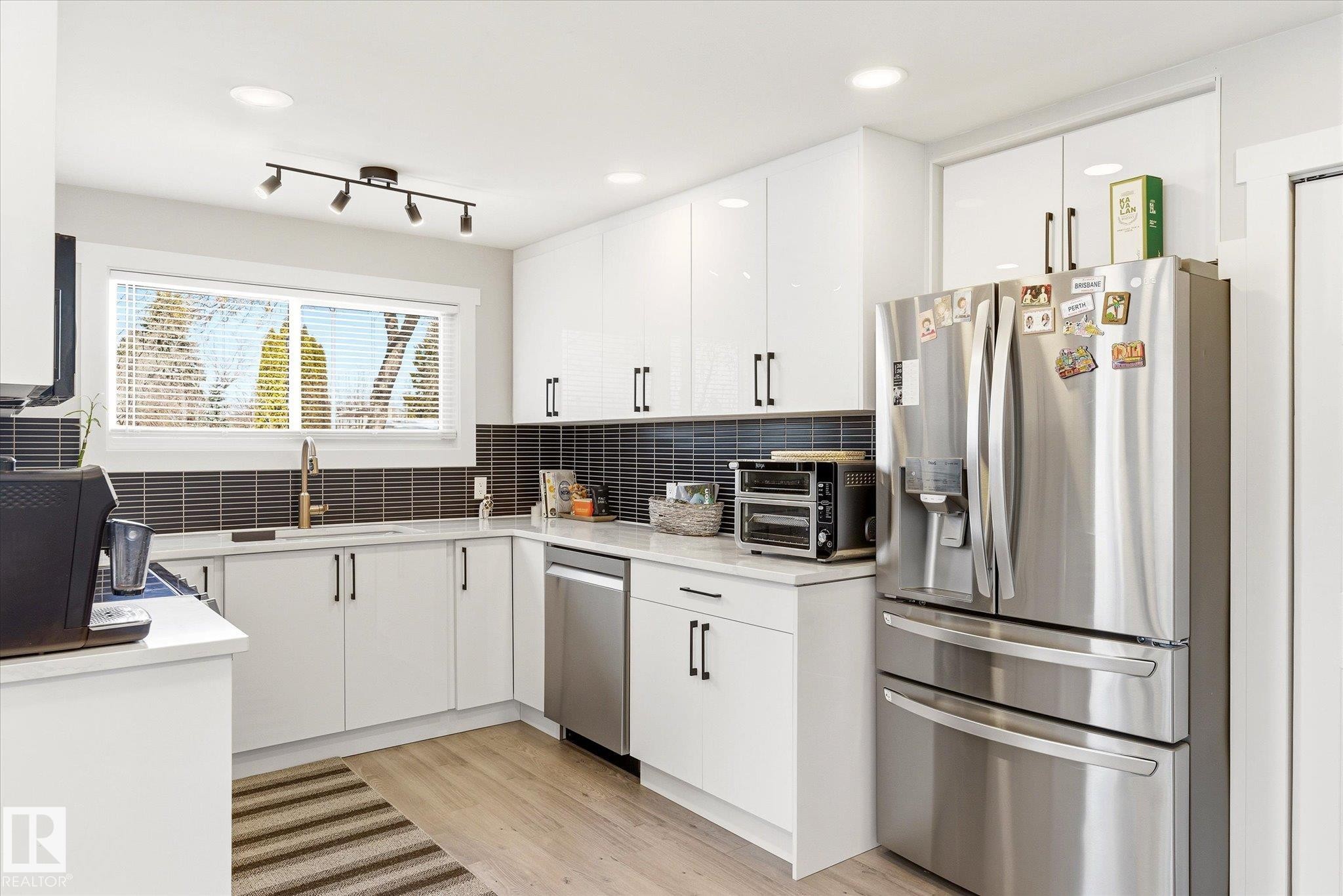 67 Arlington Drive, St. Albert, AB - Indoor Photo Showing Kitchen