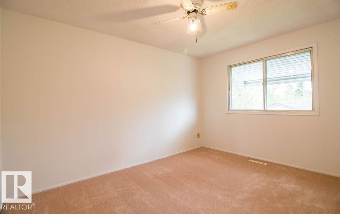 10328 42 Street, Edmonton, AB - Indoor Photo Showing Other Room