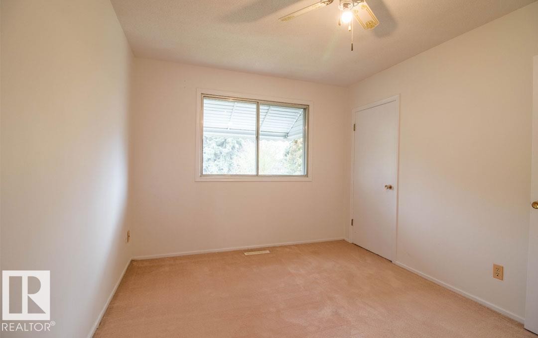 10328 42 Street, Edmonton, AB - Indoor Photo Showing Other Room