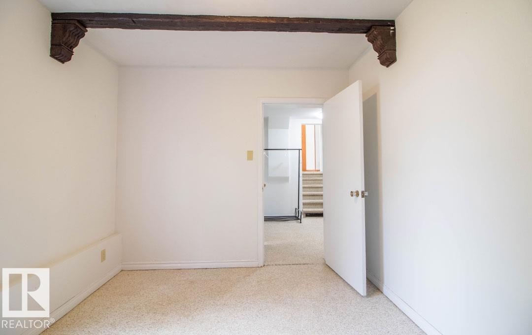 10328 42 Street, Edmonton, AB - Indoor Photo Showing Other Room
