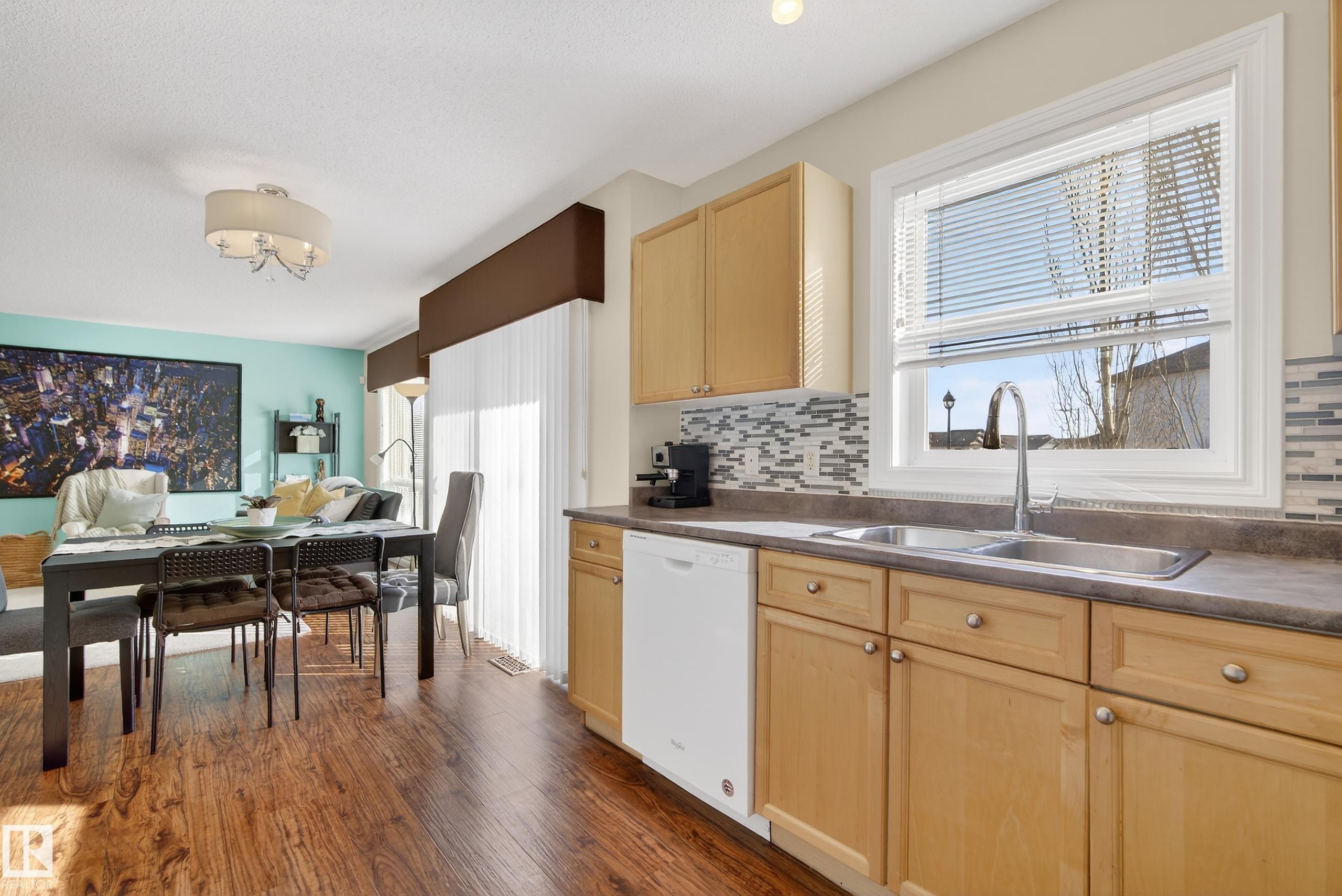 #88 12050 17 Av Sw, Edmonton, AB - Indoor