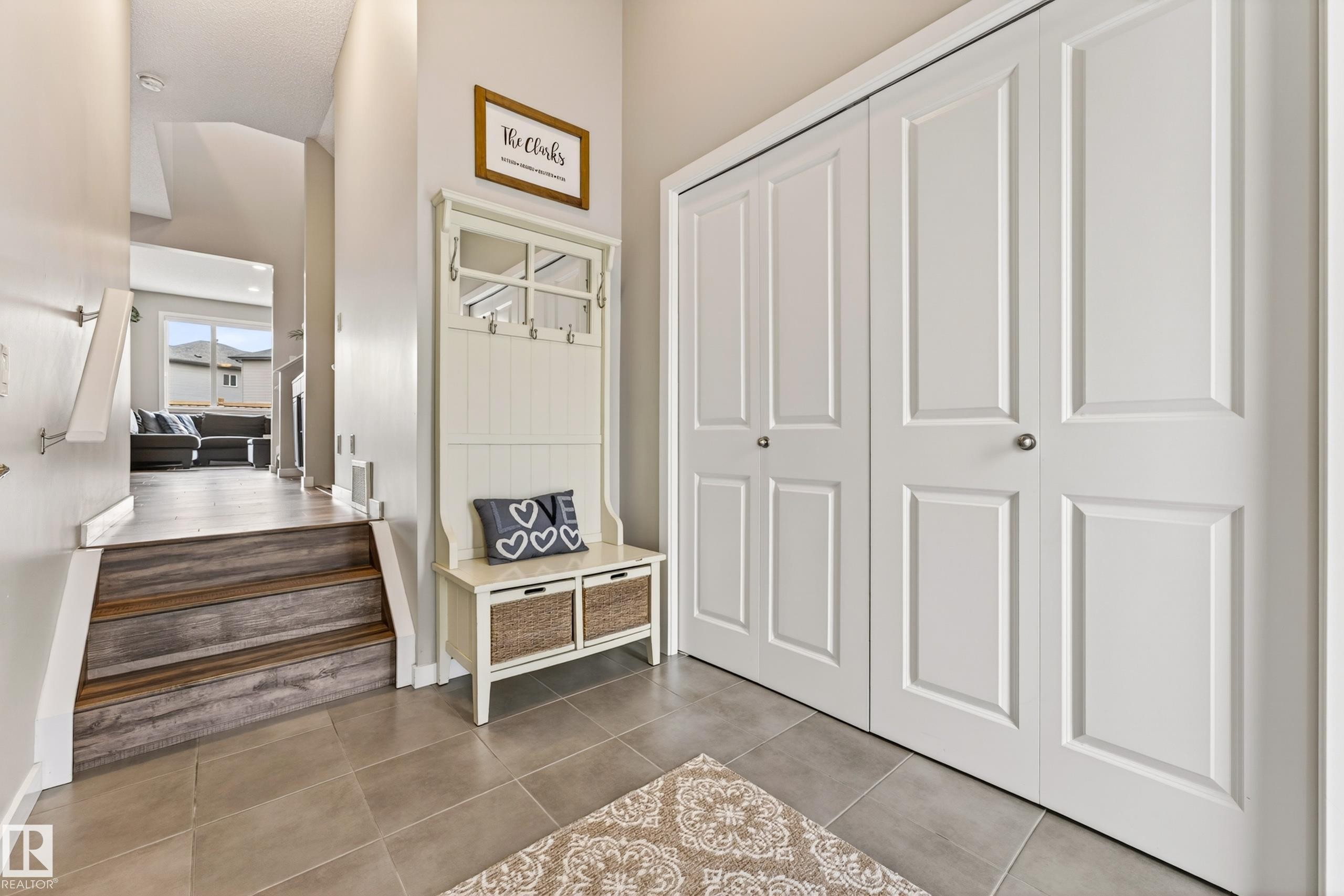 1243 Mcconachie Boulevard, Edmonton, AB - Indoor Photo Showing Other Room