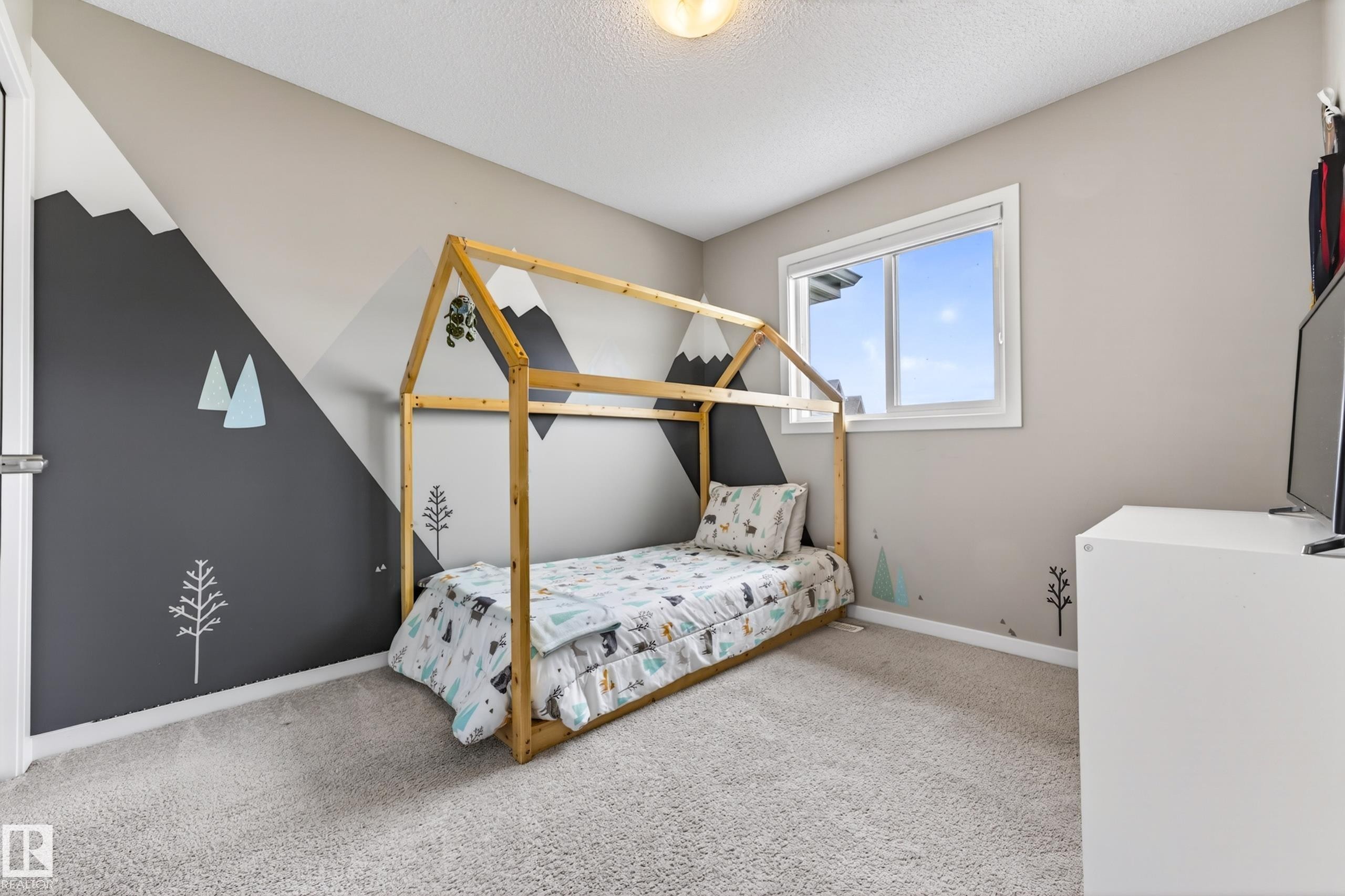 1243 Mcconachie Boulevard, Edmonton, AB - Indoor Photo Showing Bedroom
