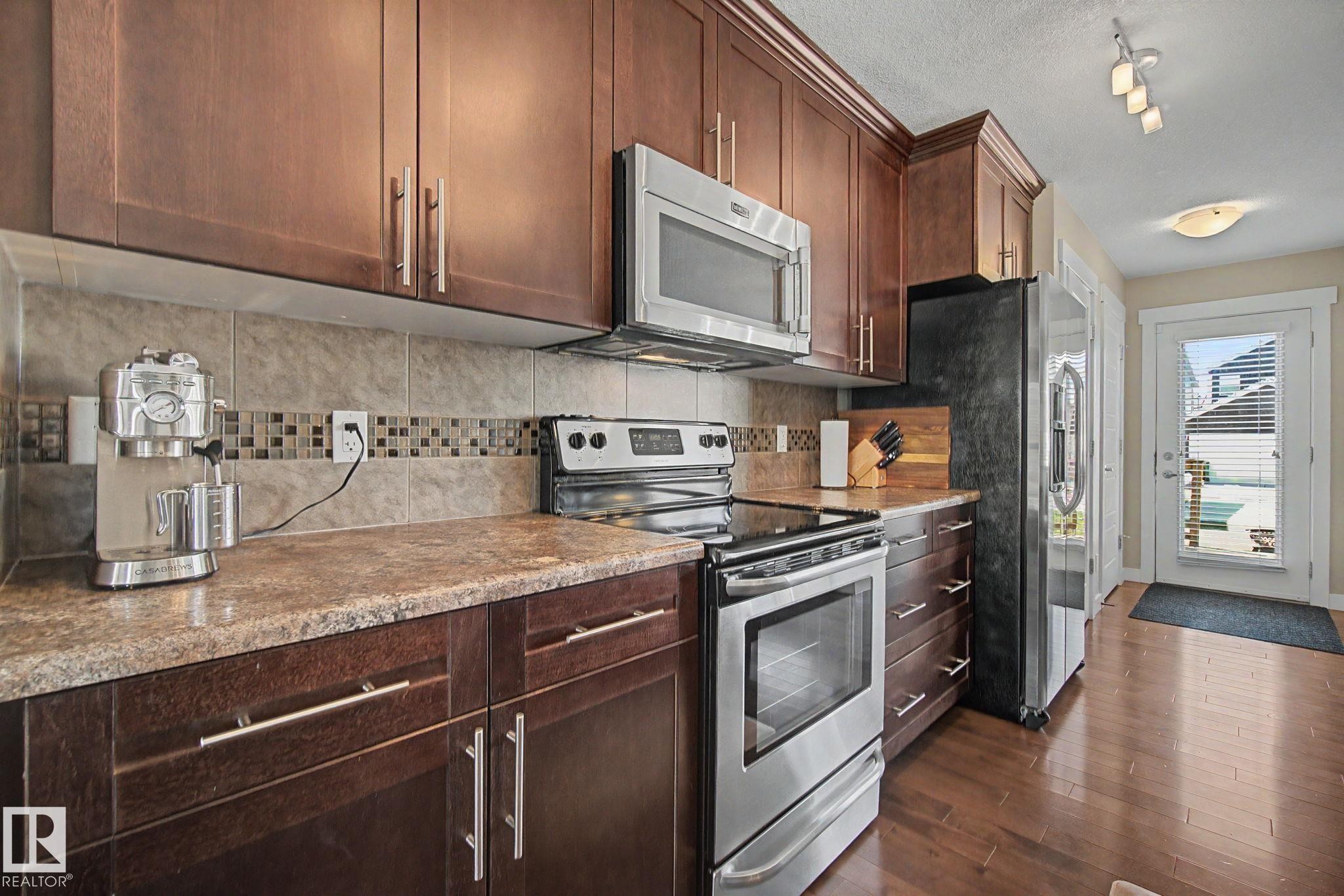 4207 Prowse Way, Edmonton, AB - Indoor Photo Showing Kitchen