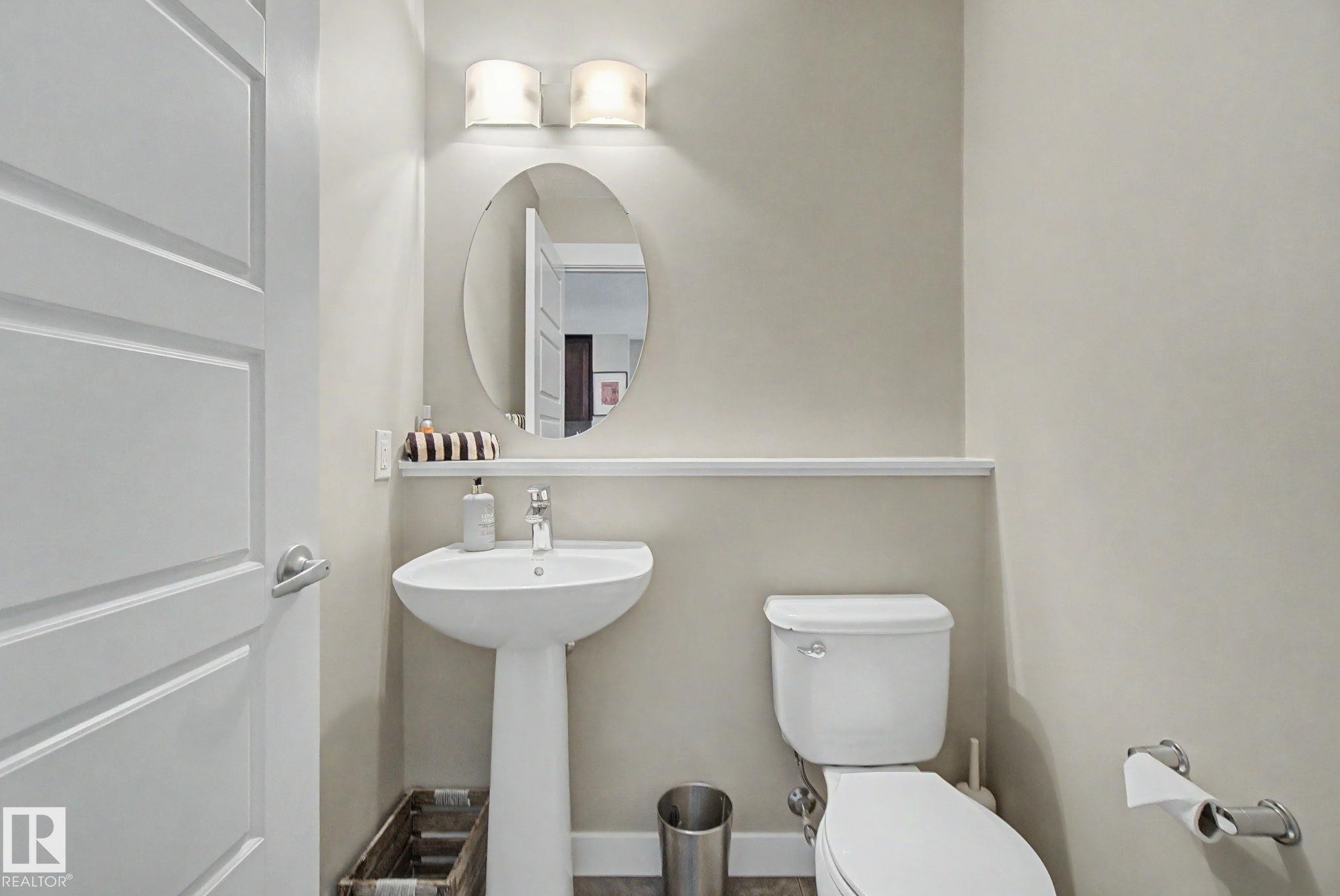 4207 Prowse Way, Edmonton, AB - Indoor Photo Showing Bathroom