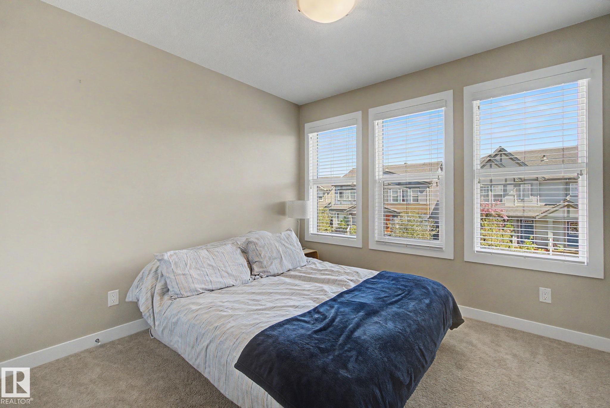 4207 Prowse Way, Edmonton, AB - Indoor Photo Showing Bedroom