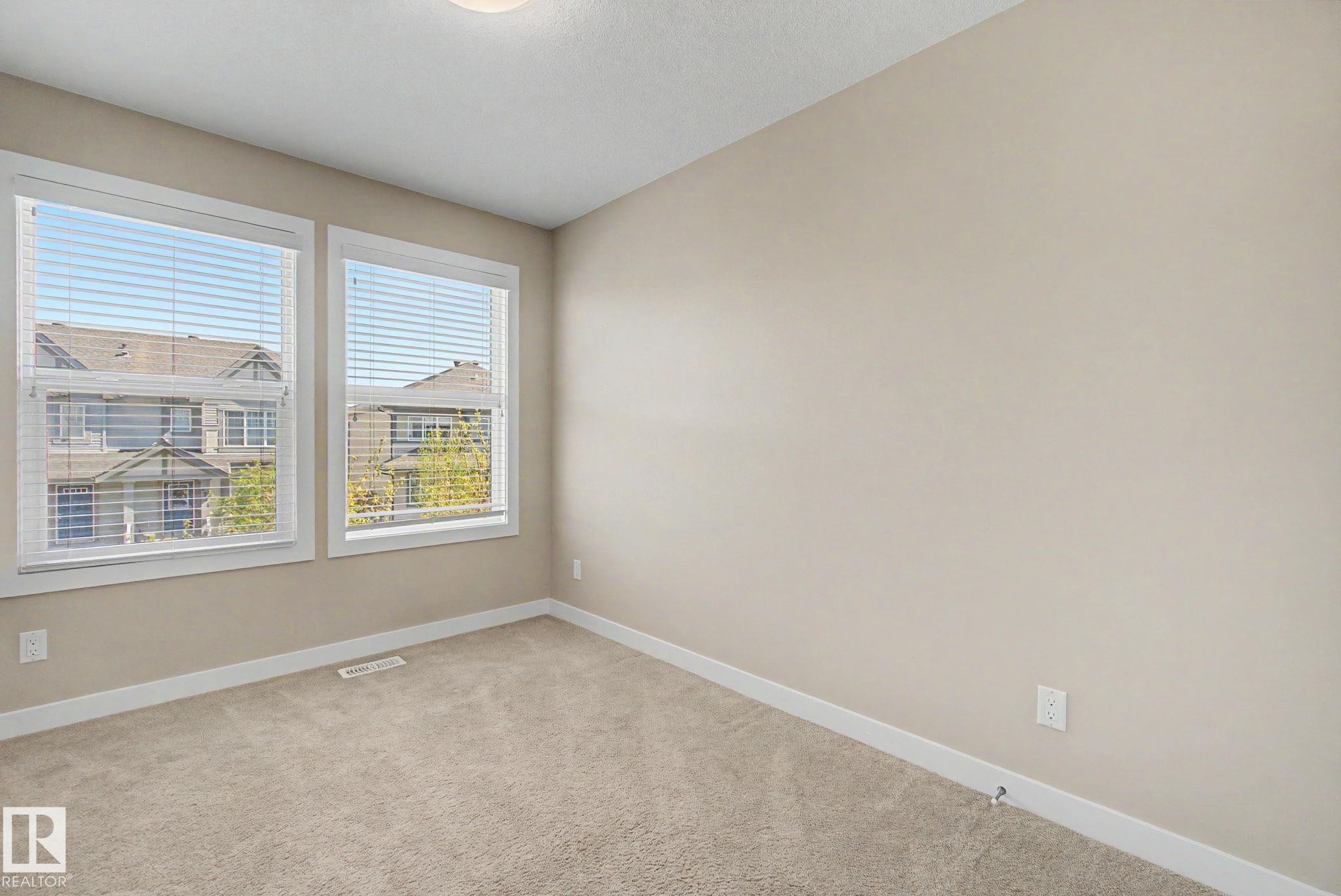 4207 Prowse Way, Edmonton, AB - Indoor Photo Showing Other Room