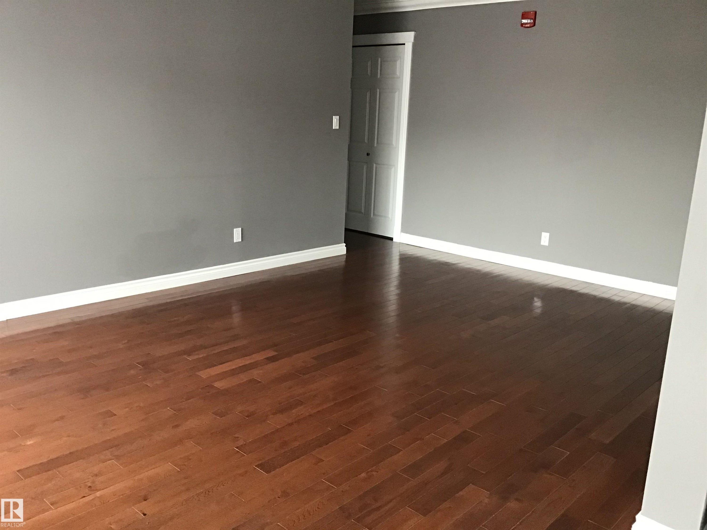 402 10625 83 Avenue, Edmonton, AB - Indoor Photo Showing Other Room
