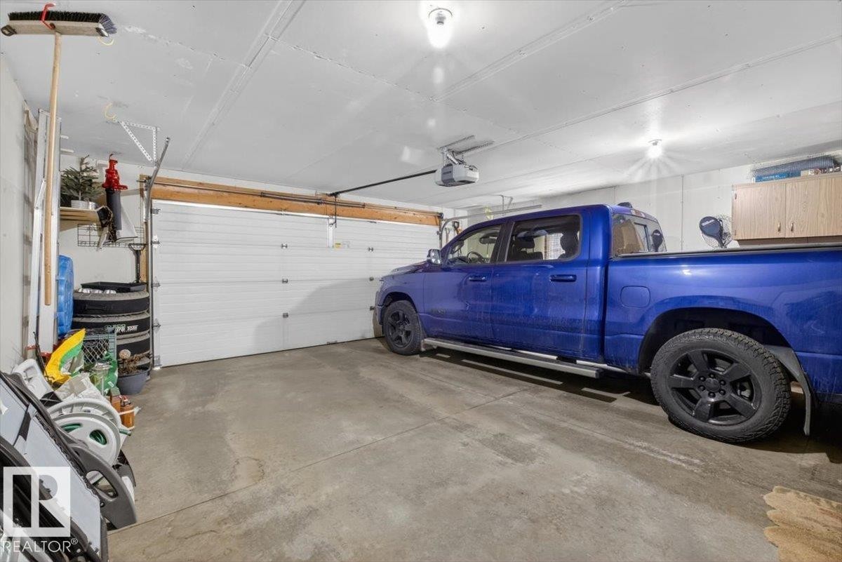 1358 118A Street, Edmonton, AB - Indoor Photo Showing Garage