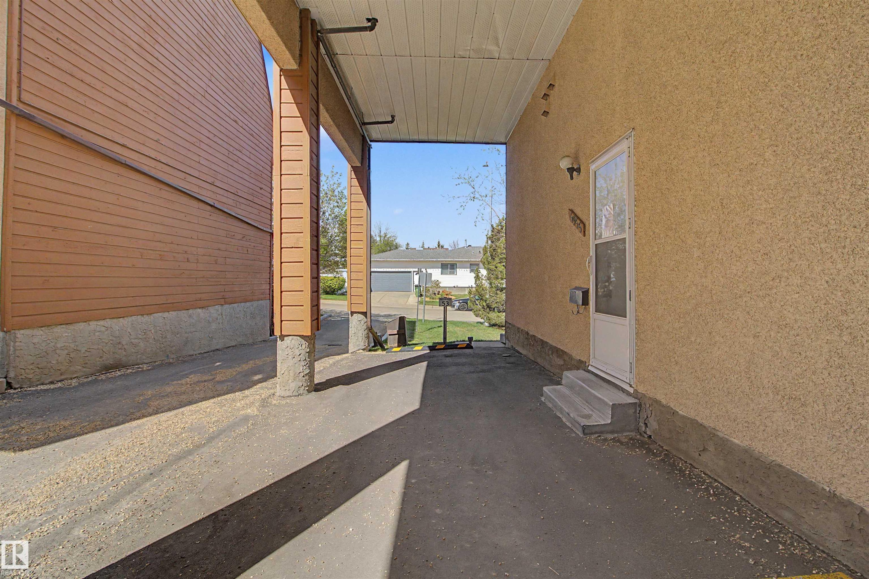 Covered carpark - 5953 40 Avenue, Edmonton, AB