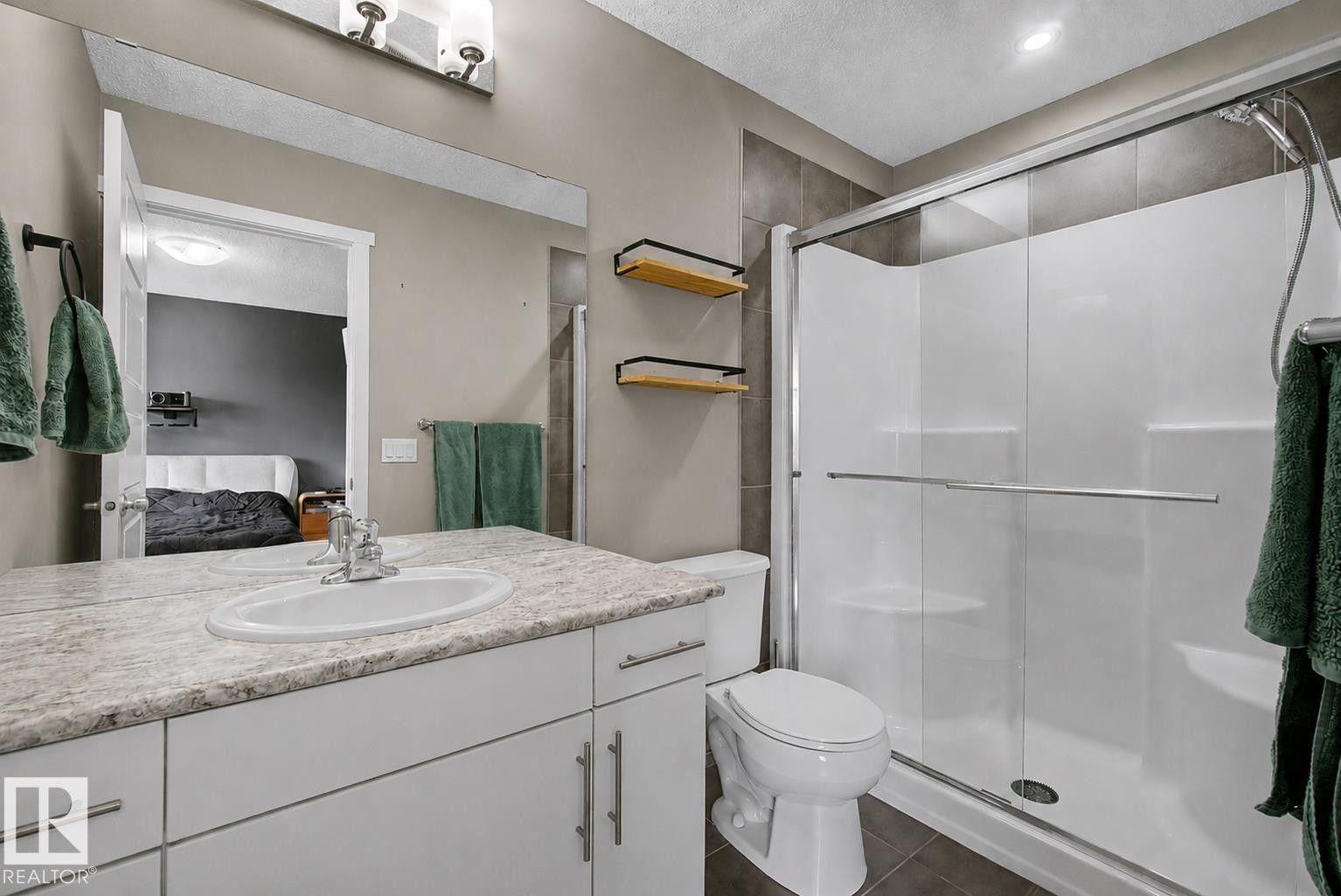 385 Orchards Boulevard, Edmonton, AB - Indoor Photo Showing Bathroom