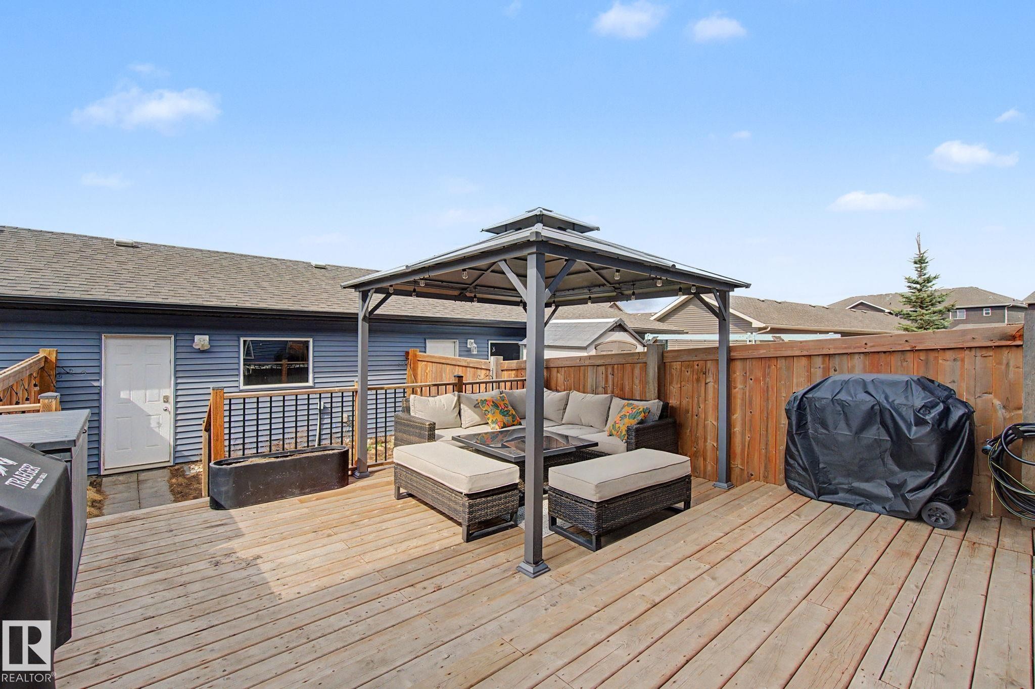 385 Orchards Boulevard, Edmonton, AB - Outdoor With Deck Patio Veranda With Exterior