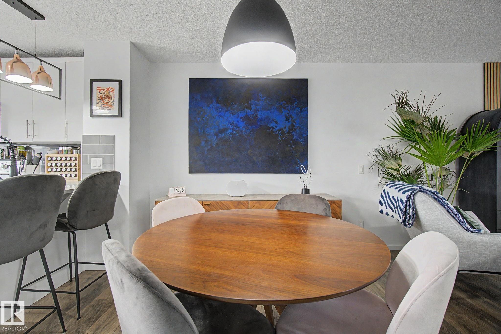 385 Orchards Boulevard, Edmonton, AB - Indoor Photo Showing Dining Room