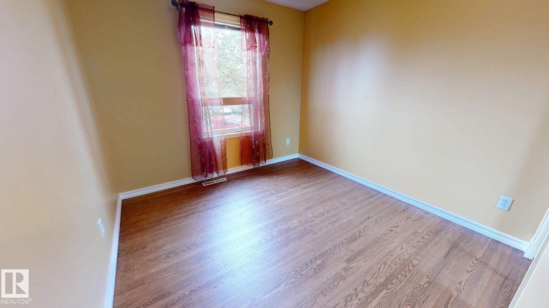 14252 83 Street, Edmonton, AB - Indoor Photo Showing Other Room