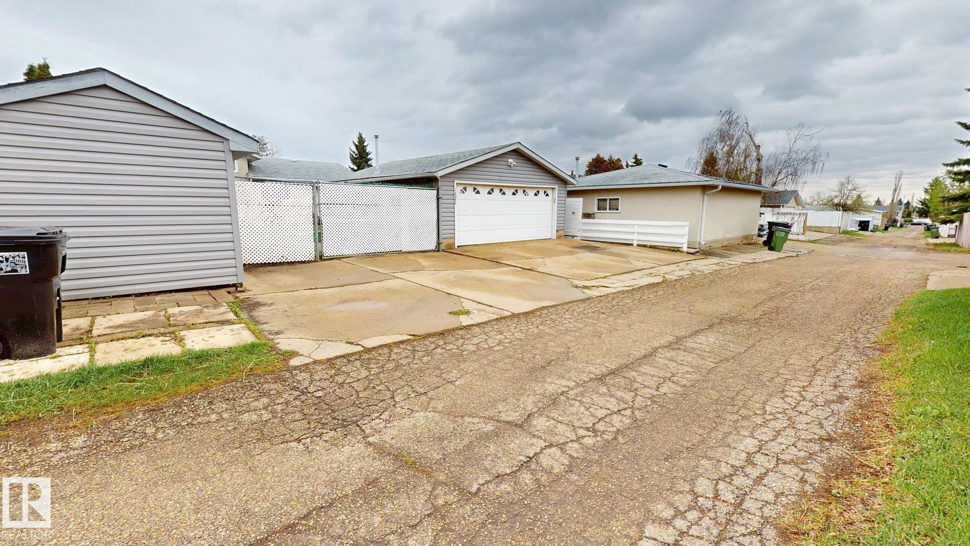 14252 83 Street, Edmonton, AB - Outdoor