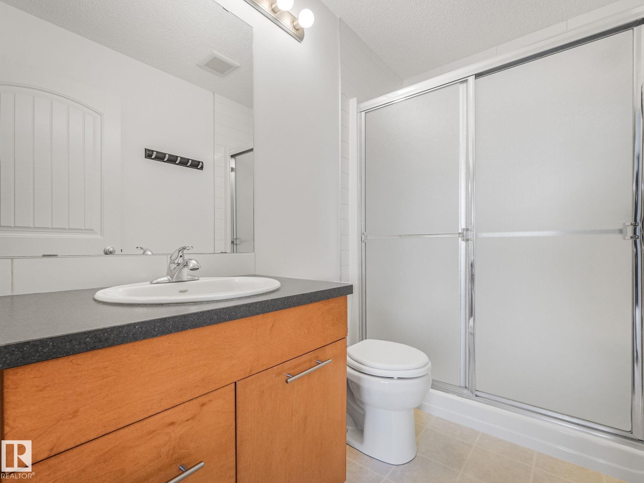 16915 82 Street, Edmonton, AB