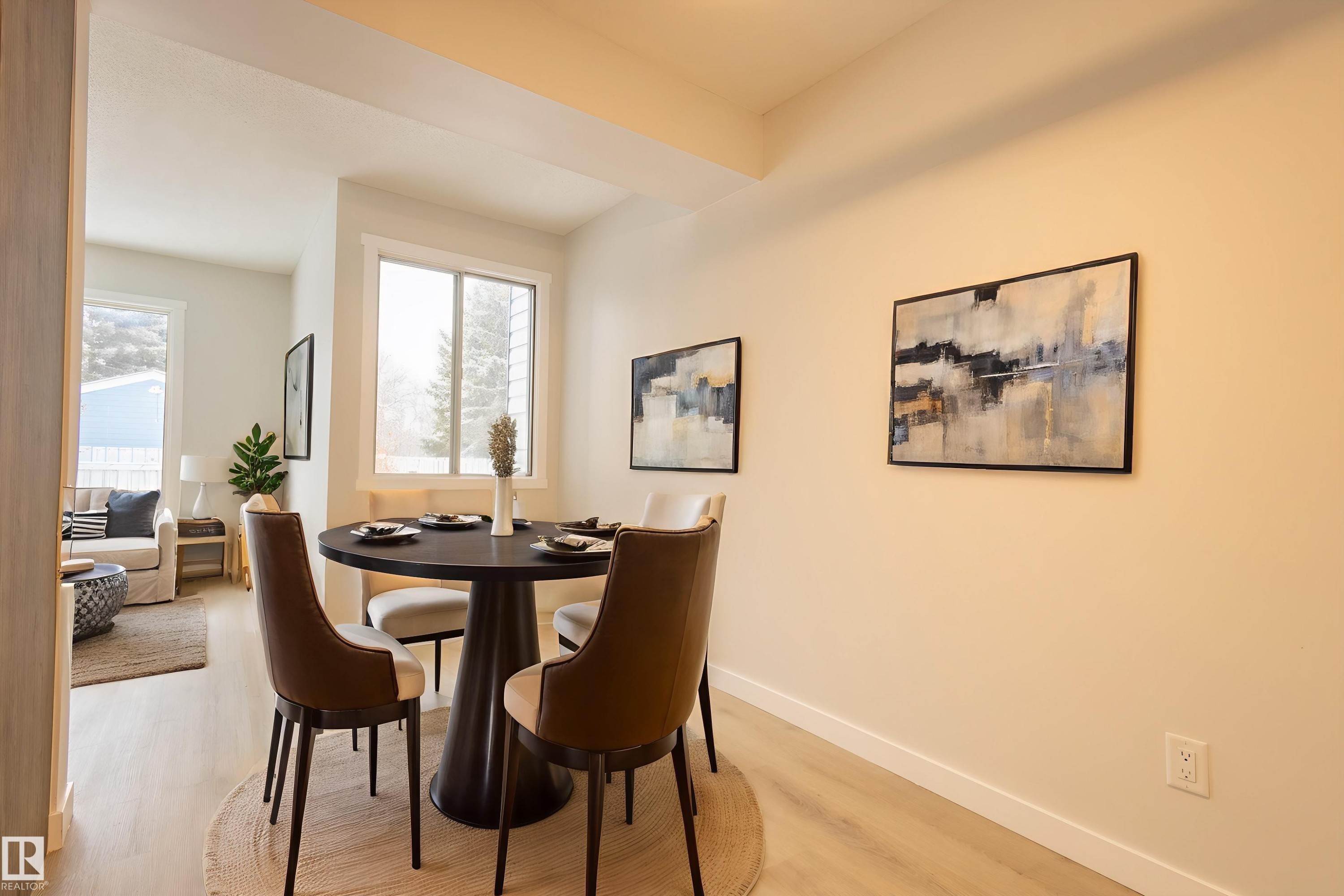 30 Amberly Court, Edmonton, AB - Indoor Photo Showing Dining Room