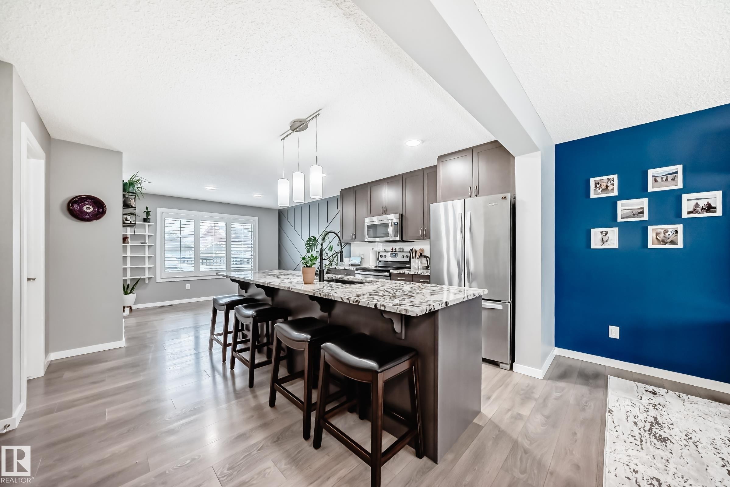 5422 Crabapple Loop, Edmonton, AB - Indoor Photo Showing Kitchen With Stainless Steel Kitchen With Upgraded Kitchen