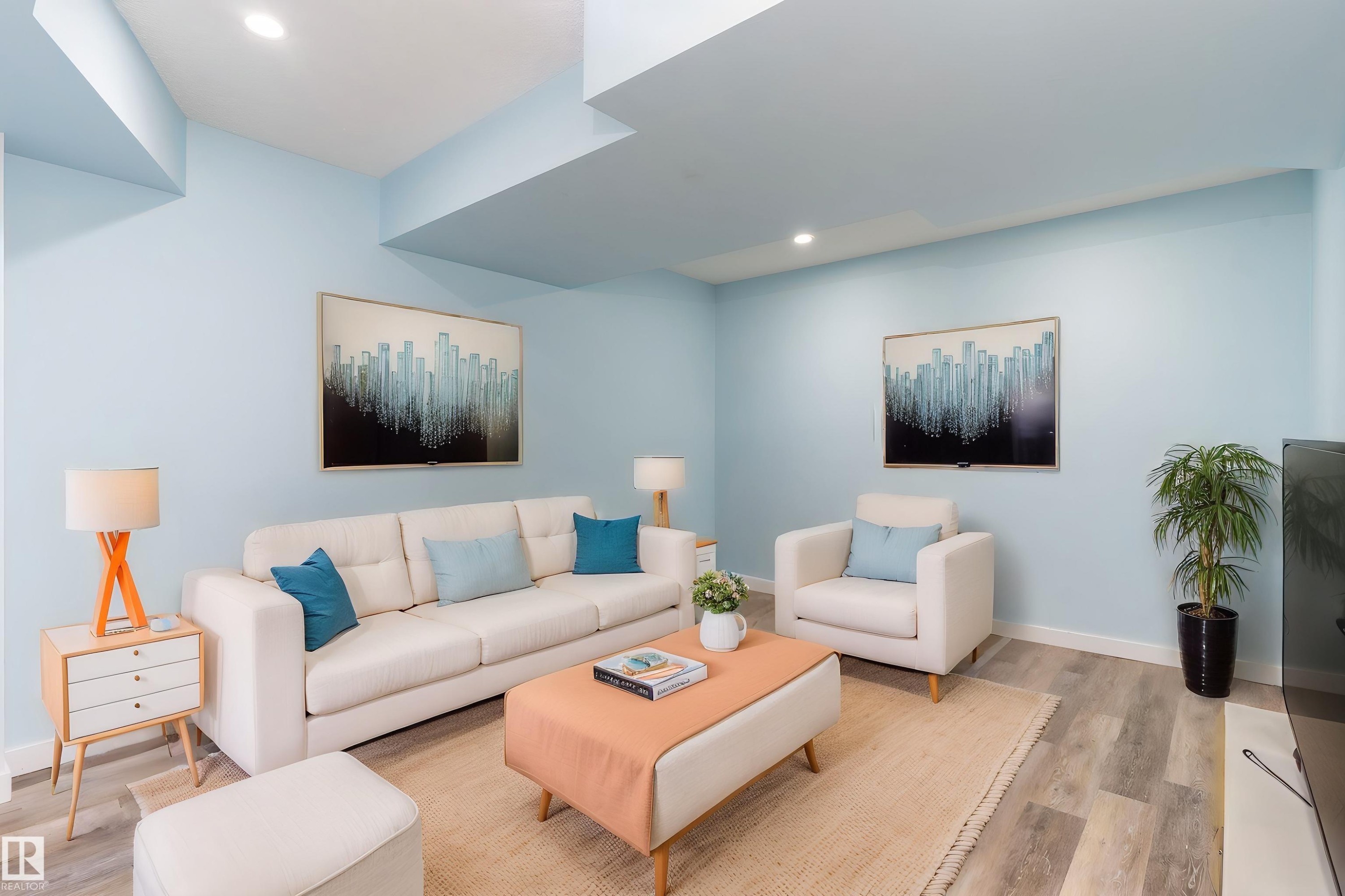 336 Watt Boulevard, Edmonton, AB - Indoor Photo Showing Living Room