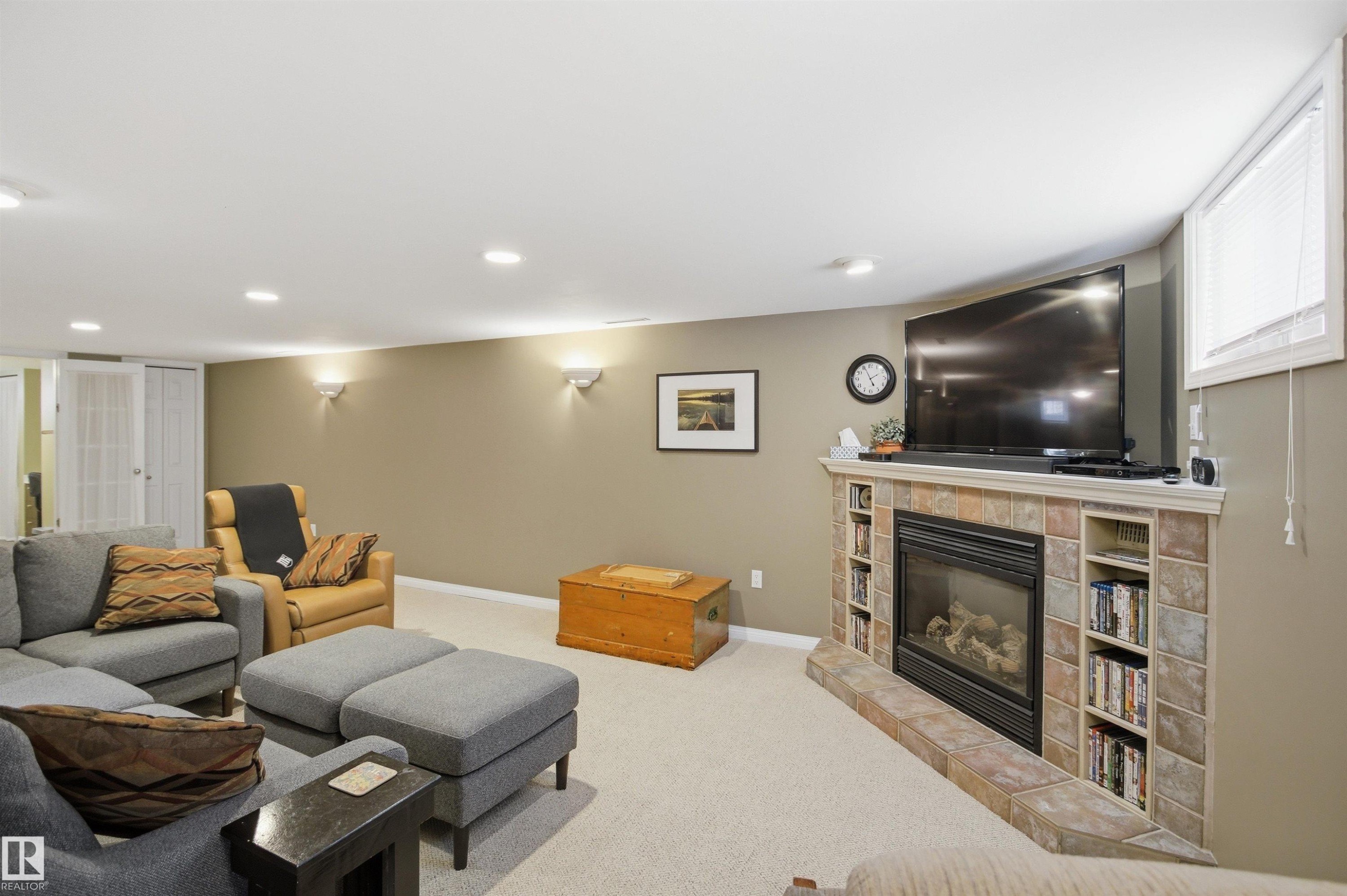 10663 59 Street, Edmonton, AB - Indoor With Fireplace