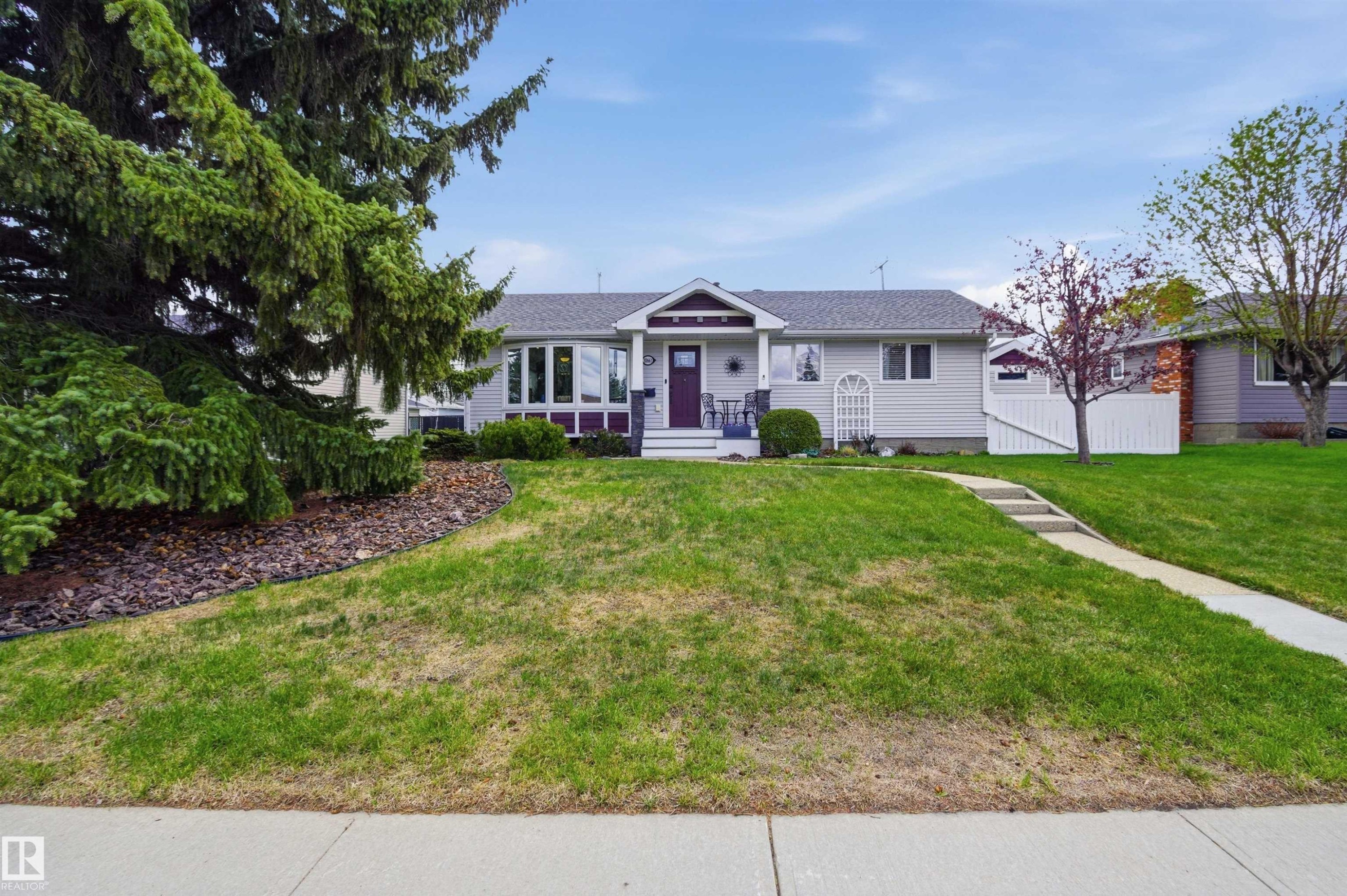 10663 59 Street, Edmonton, AB - Outdoor With Facade