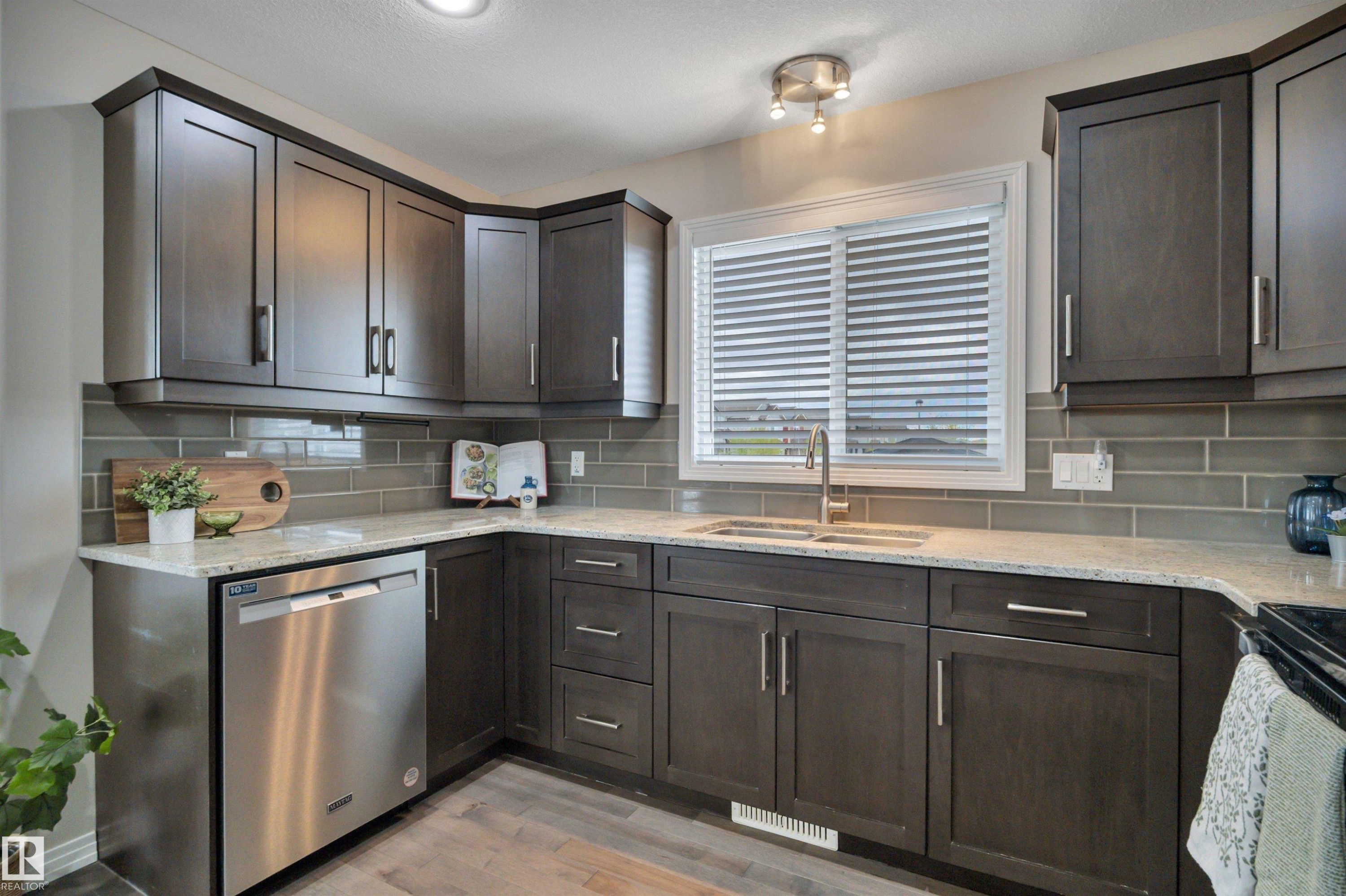 36 Spruce Boulevard, Leduc, AB - Indoor Photo Showing Kitchen With Double Sink