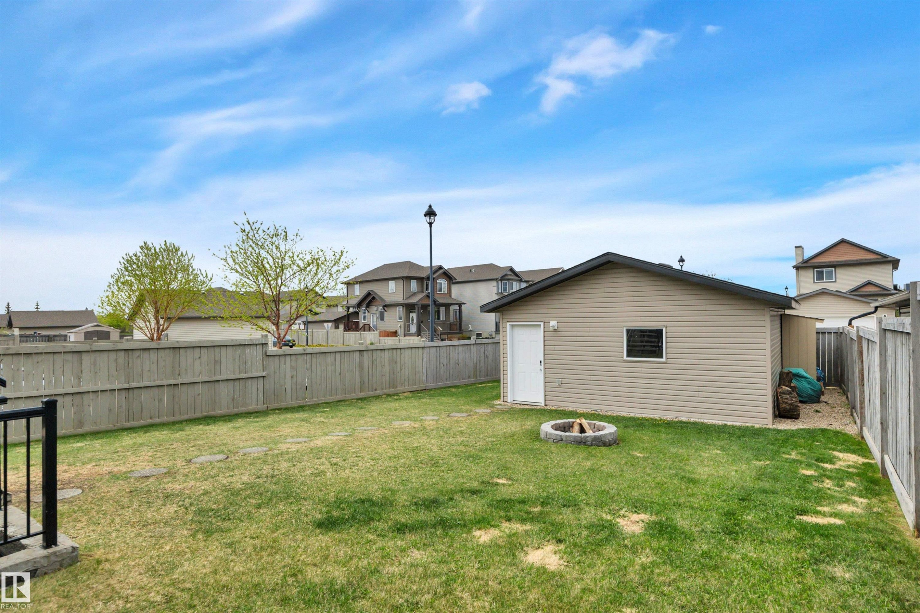 36 Spruce Boulevard, Leduc, AB - Outdoor