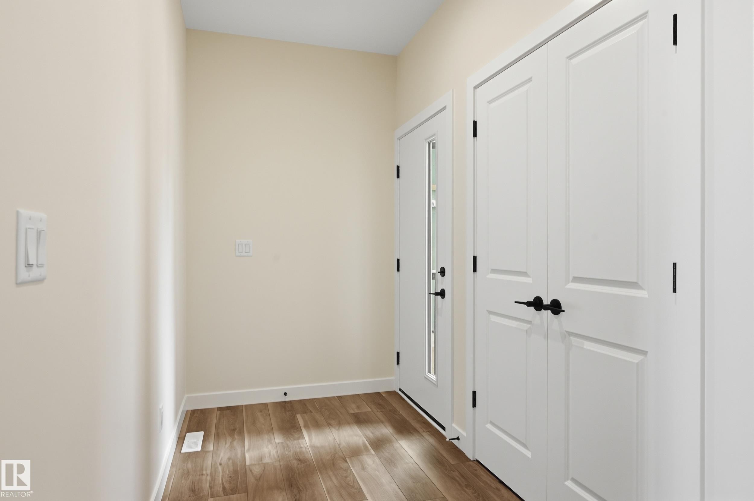 22376 90 Avenue, Edmonton, AB - Indoor Photo Showing Other Room