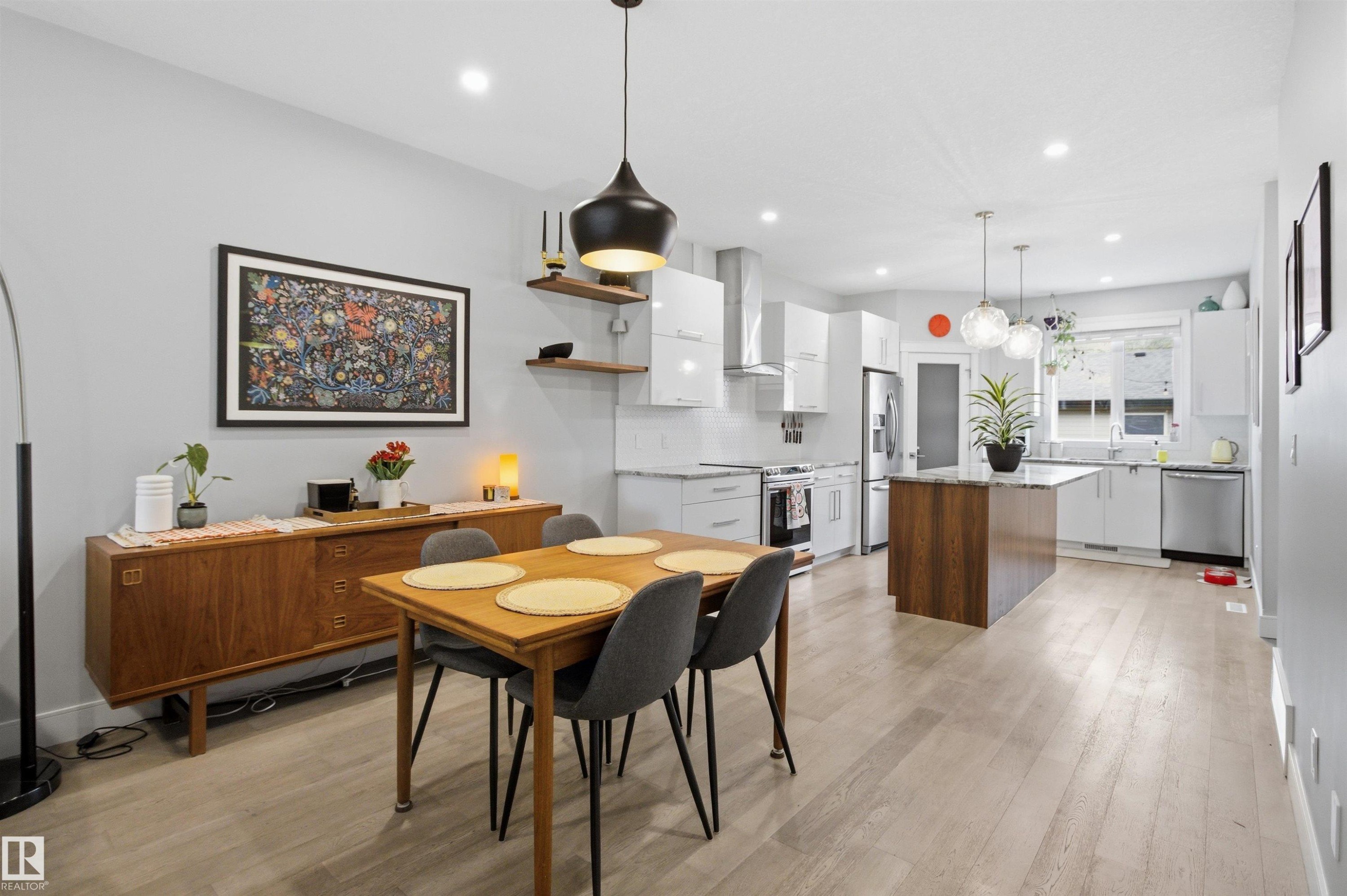 11639 128 Street, Edmonton, AB - Indoor