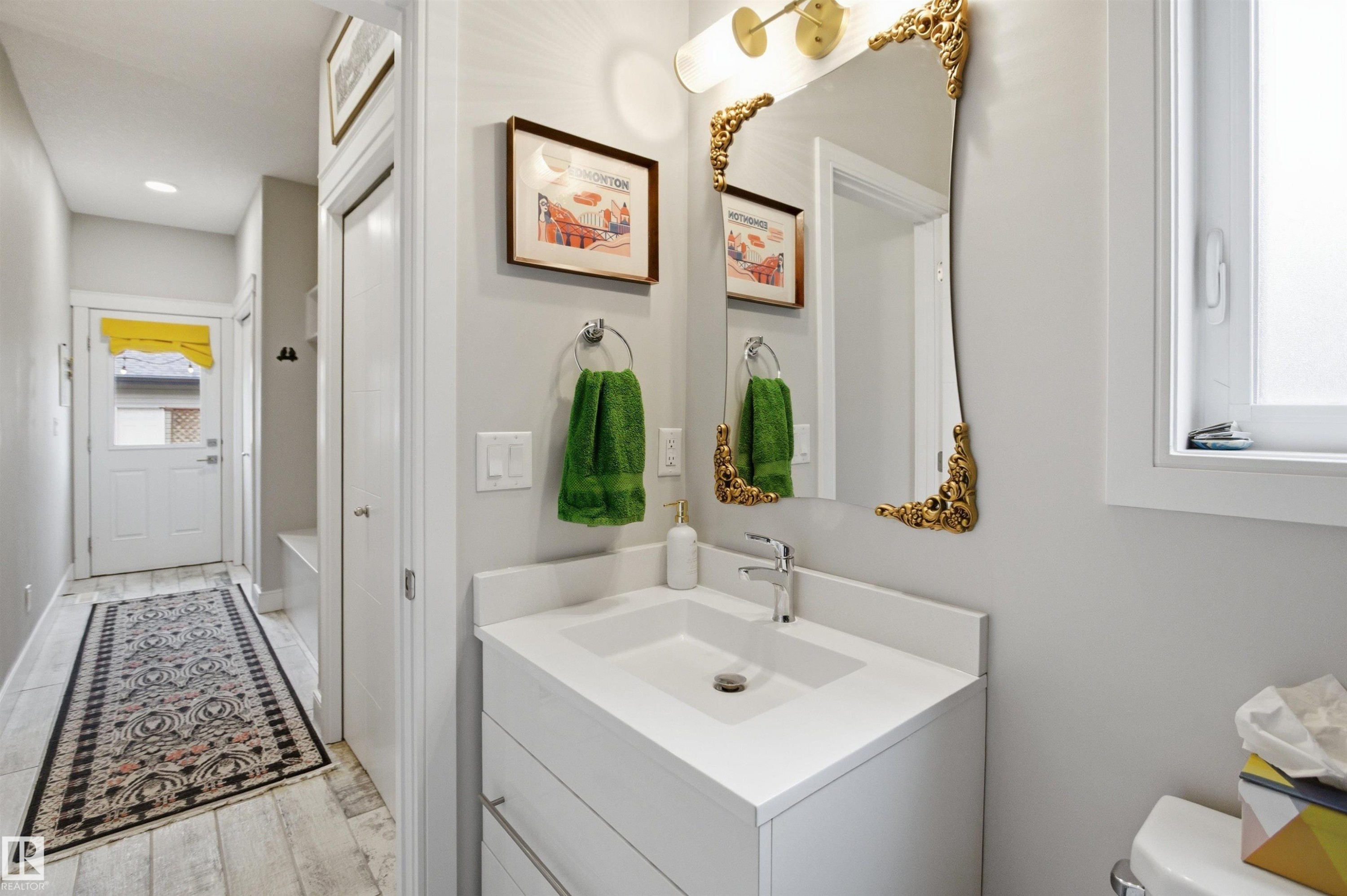 11639 128 Street, Edmonton, AB - Indoor Photo Showing Bathroom