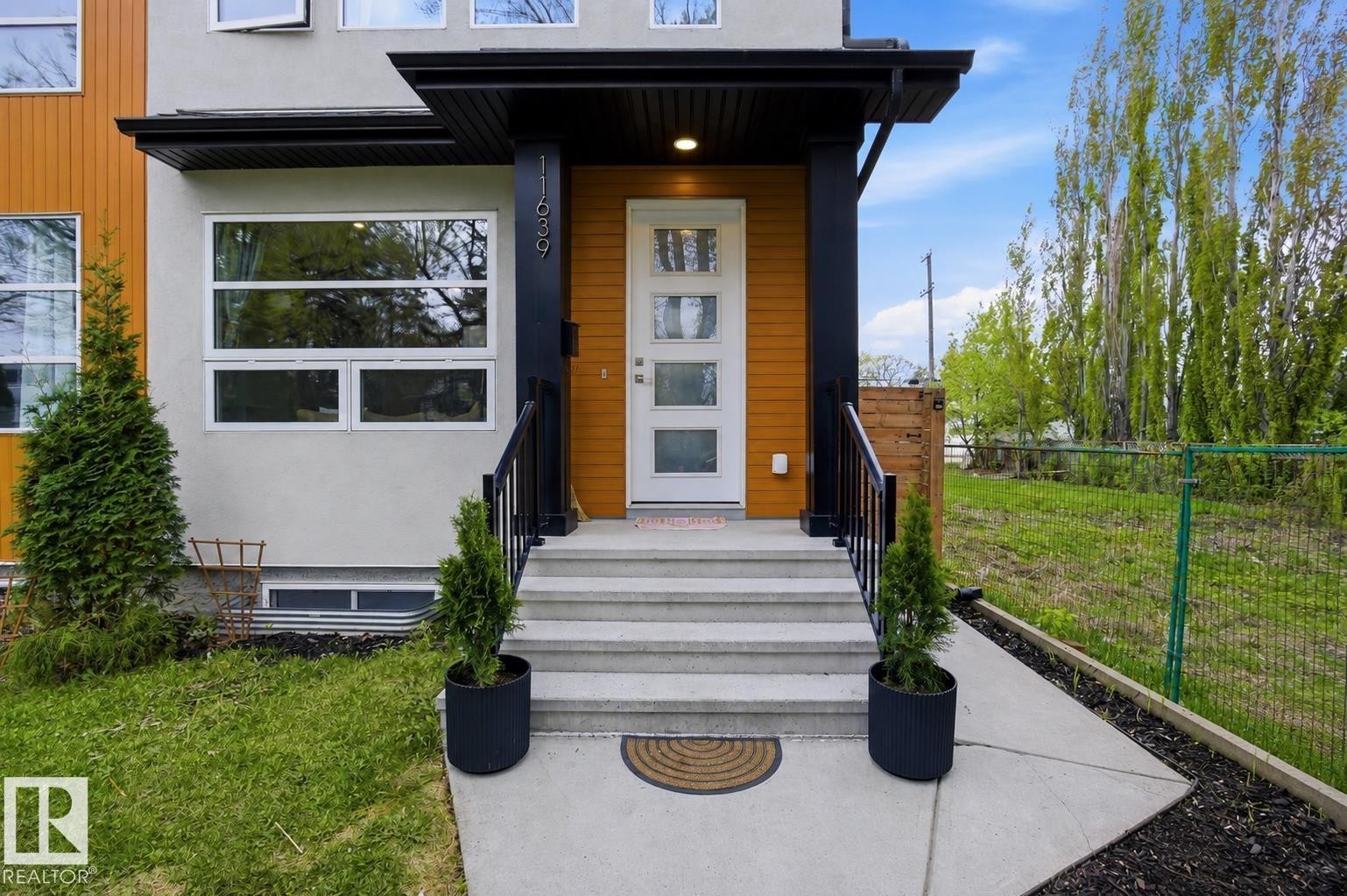 11639 128 Street, Edmonton, AB - Outdoor
