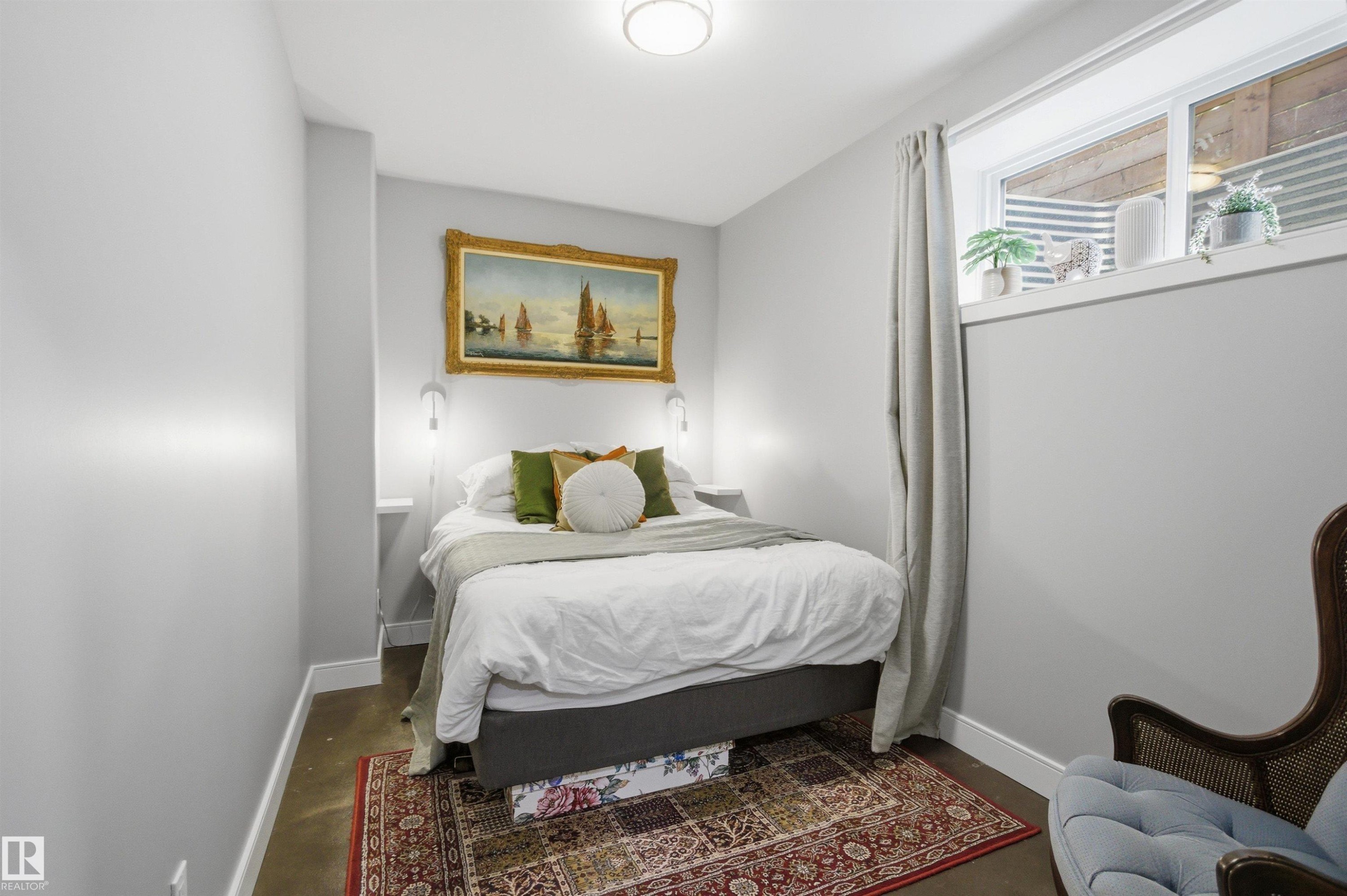11639 128 Street, Edmonton, AB - Indoor Photo Showing Bedroom