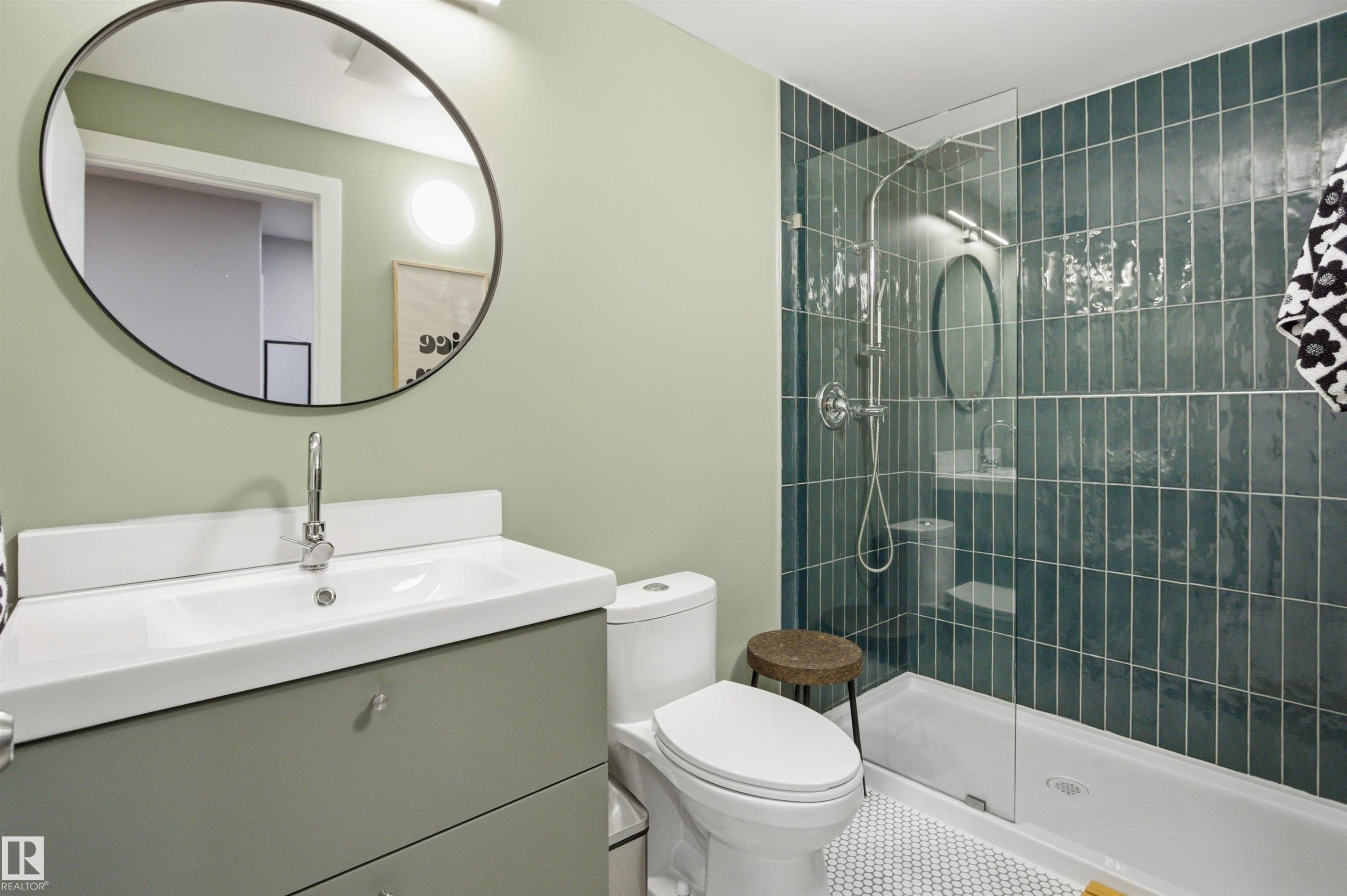 11639 128 Street, Edmonton, AB - Indoor Photo Showing Bathroom