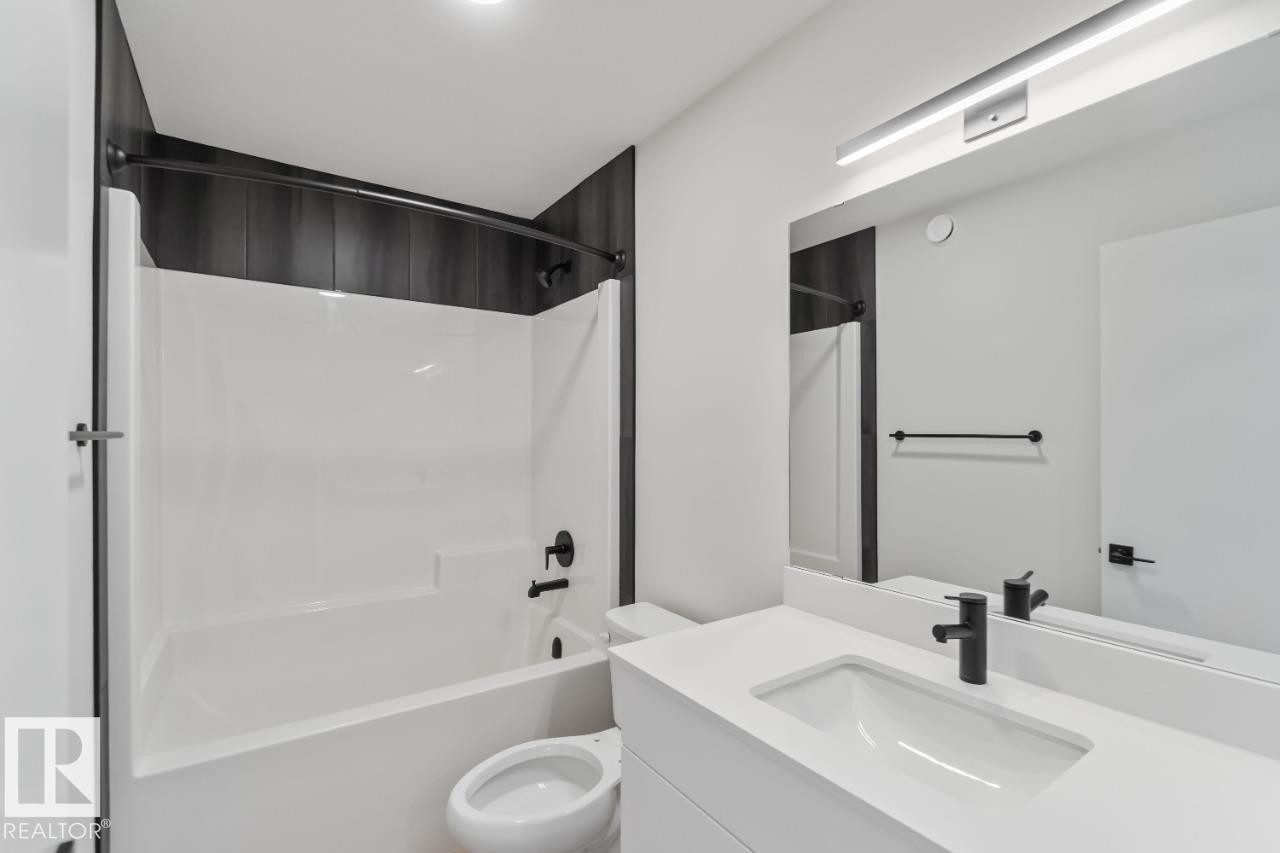 29 Devonshire Drive, Sherwood Park, AB - Indoor Photo Showing Bathroom