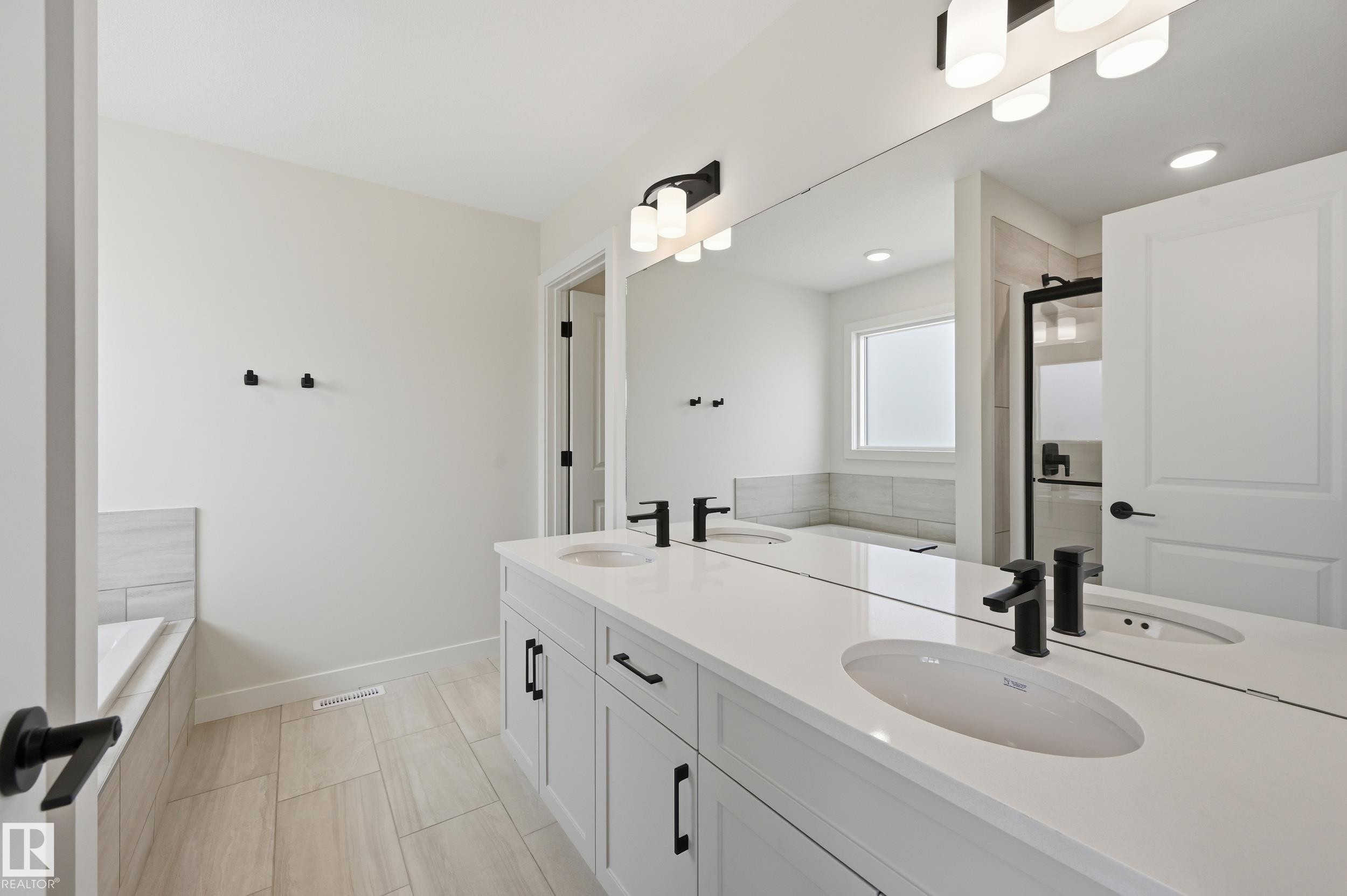 9 Redpoll Wynd, St. Albert, AB - Indoor Photo Showing Bathroom