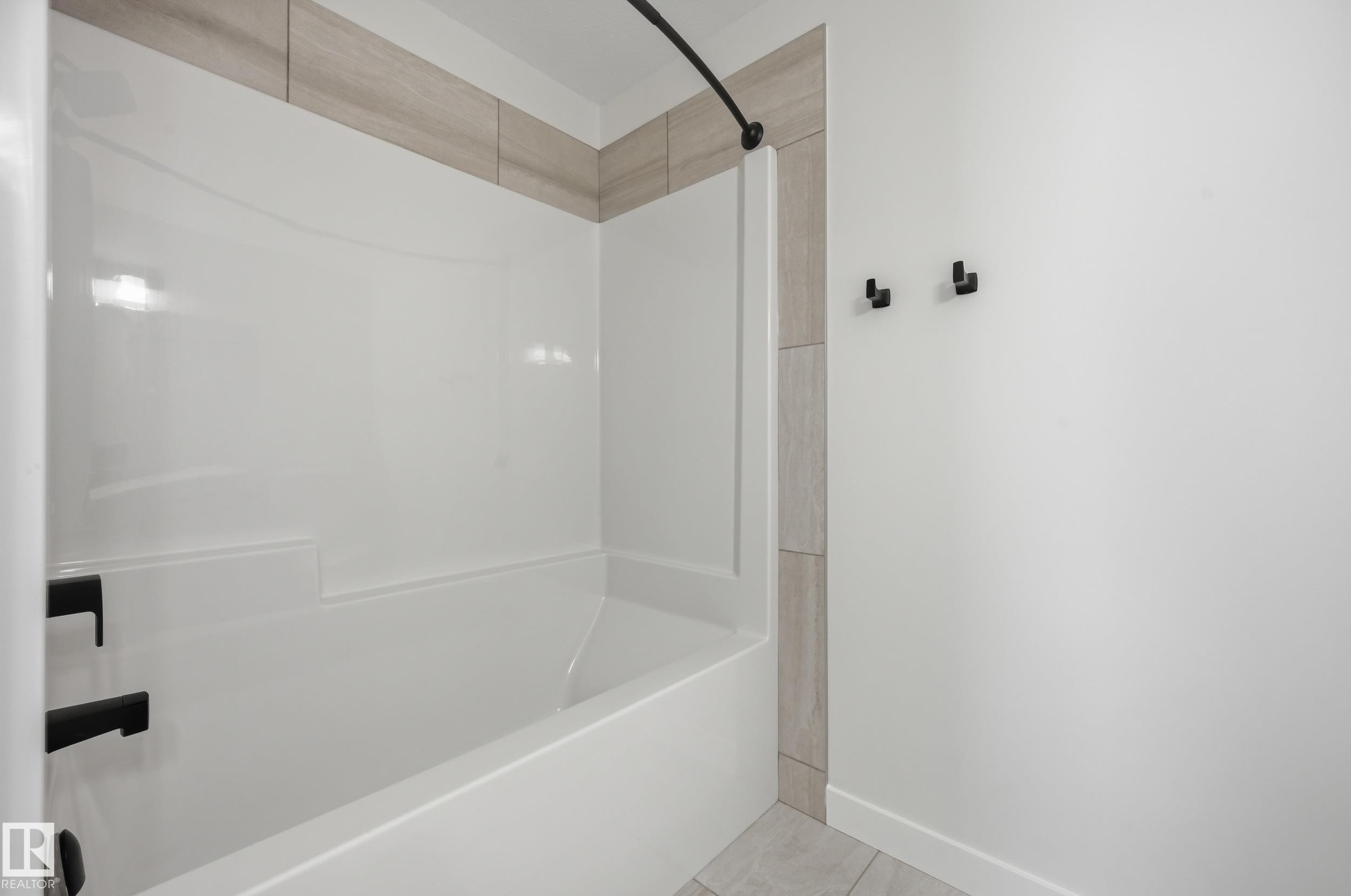 9 Redpoll Wynd, St. Albert, AB - Indoor Photo Showing Bathroom