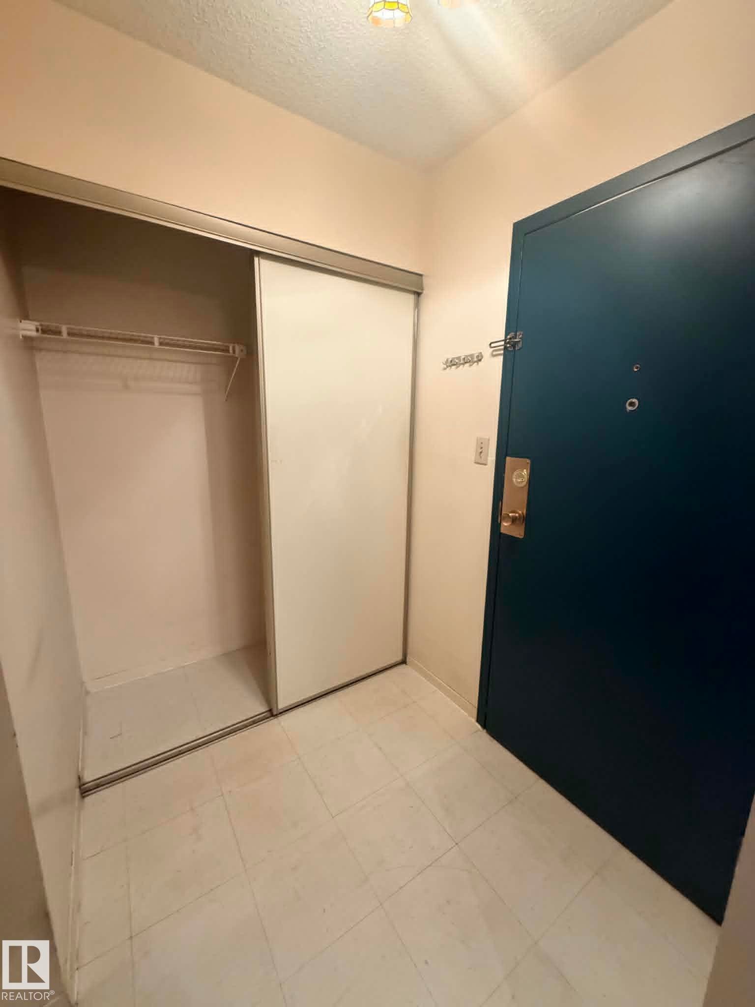 414 4810 Mill Woods Road S, Edmonton, AB - Indoor Photo Showing Other Room
