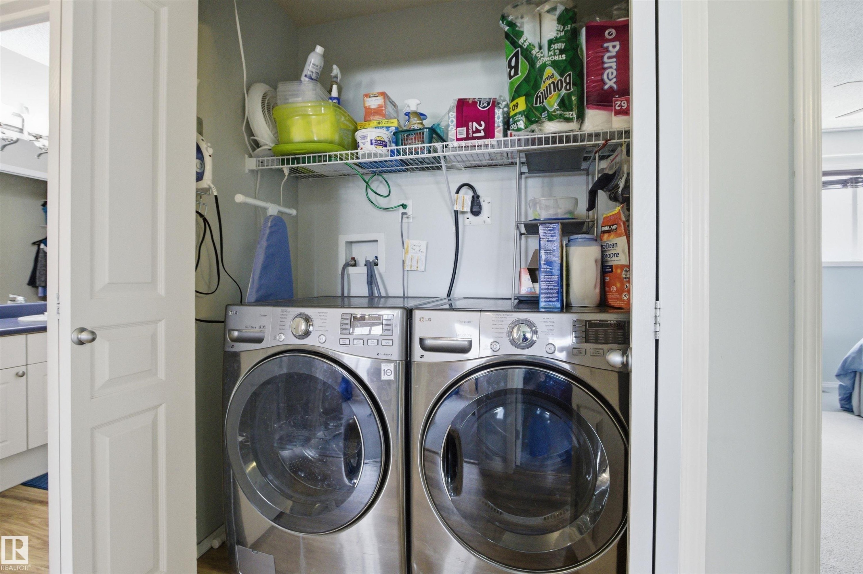 8915 8 Avenue, Edmonton, AB - Indoor Photo Showing Laundry Room