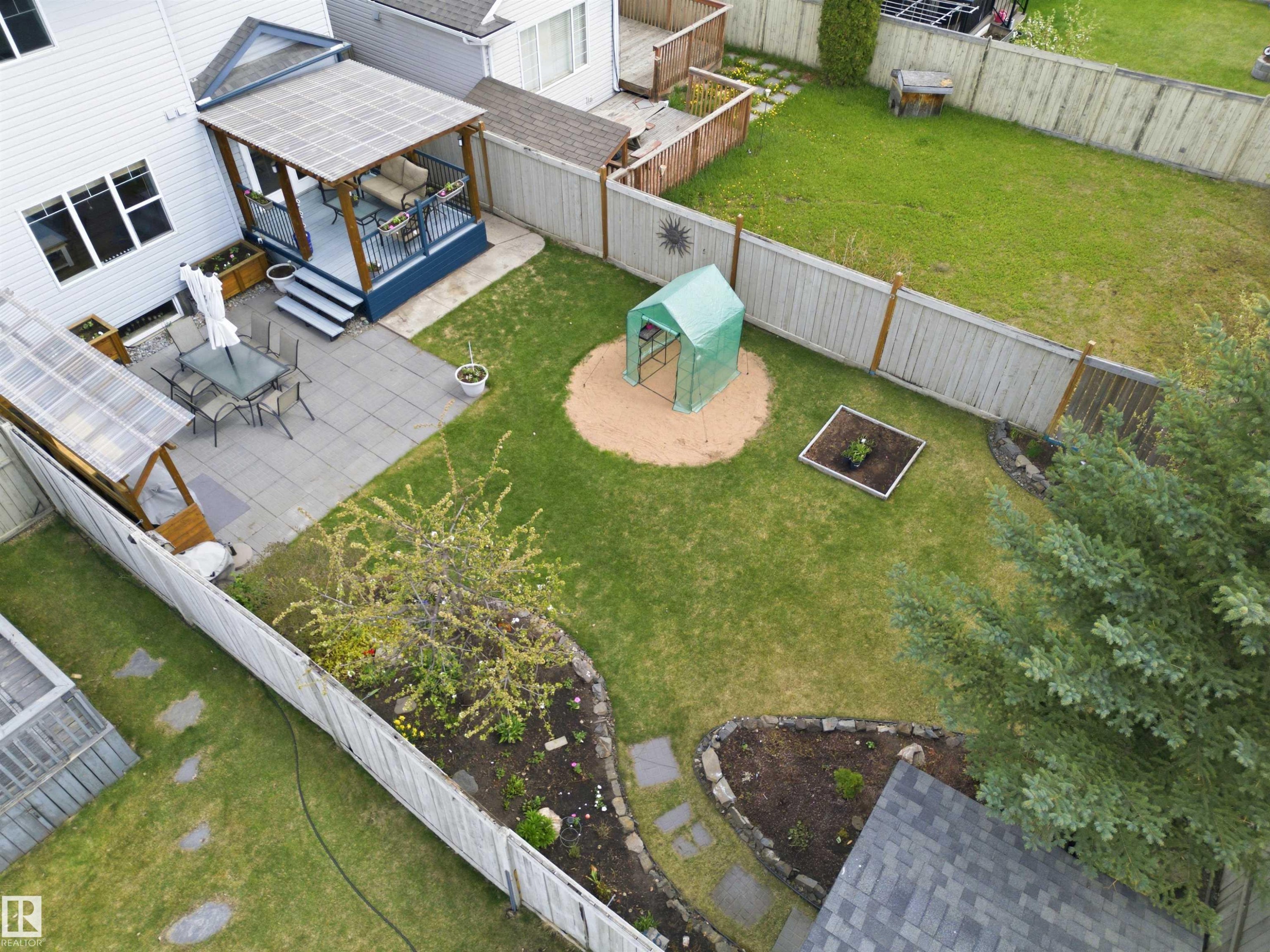 8915 8 Avenue, Edmonton, AB - Outdoor